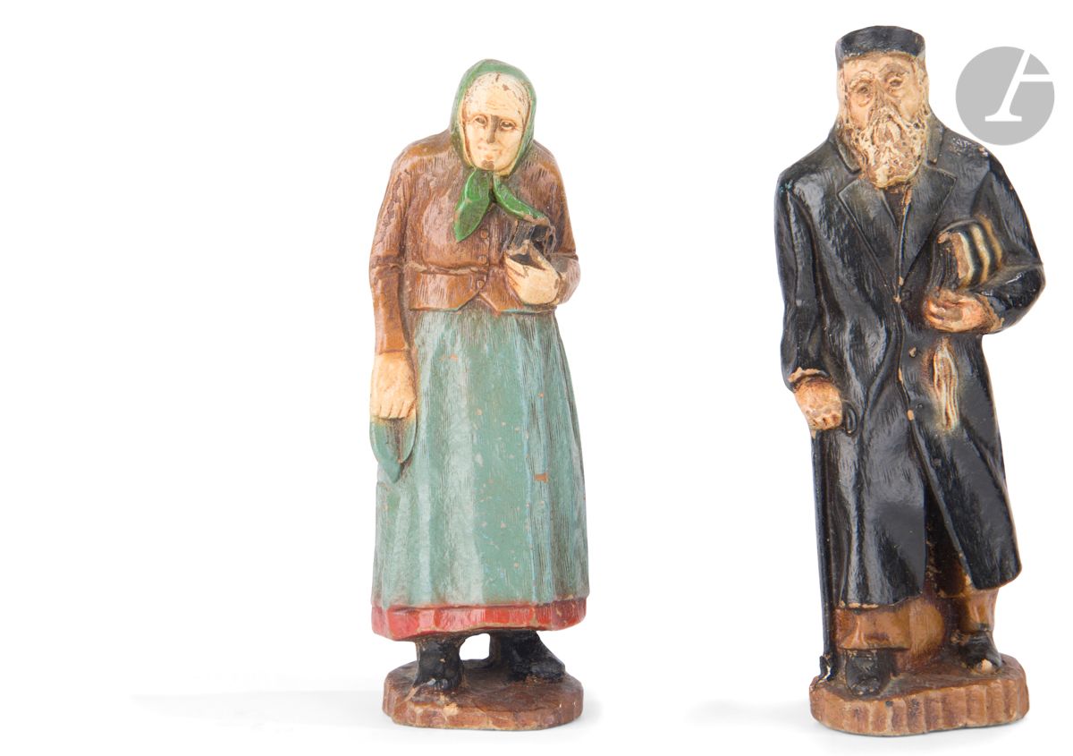 [SCULPTURE] Couple de vieux Juifs au livre. 
2 sculptures en résine polychrome.
U.S.A., début du XXe siècle.
Charmantes sculptures représentant un couple de vieux juifs, probablement un rabbin et sa femme, tenant tous deux un livre en main.
Hauteur : 14 cm



Mots clés :
judaïca, juif, juive, hébreux, rabbins, jewish, torah, hebrew, hebraica, judaisme, synagogue, sionisme, pessah, pessach, haggada, haggadah, hagada, hagadah, passover, menora, menorah, hannuka, hannuca, hannoucca, hanouccah, torah, juden, israélite, Israël, antisemitism, antisémitisme, dreyfus, meguila, sepharade, sefarad, ketouba