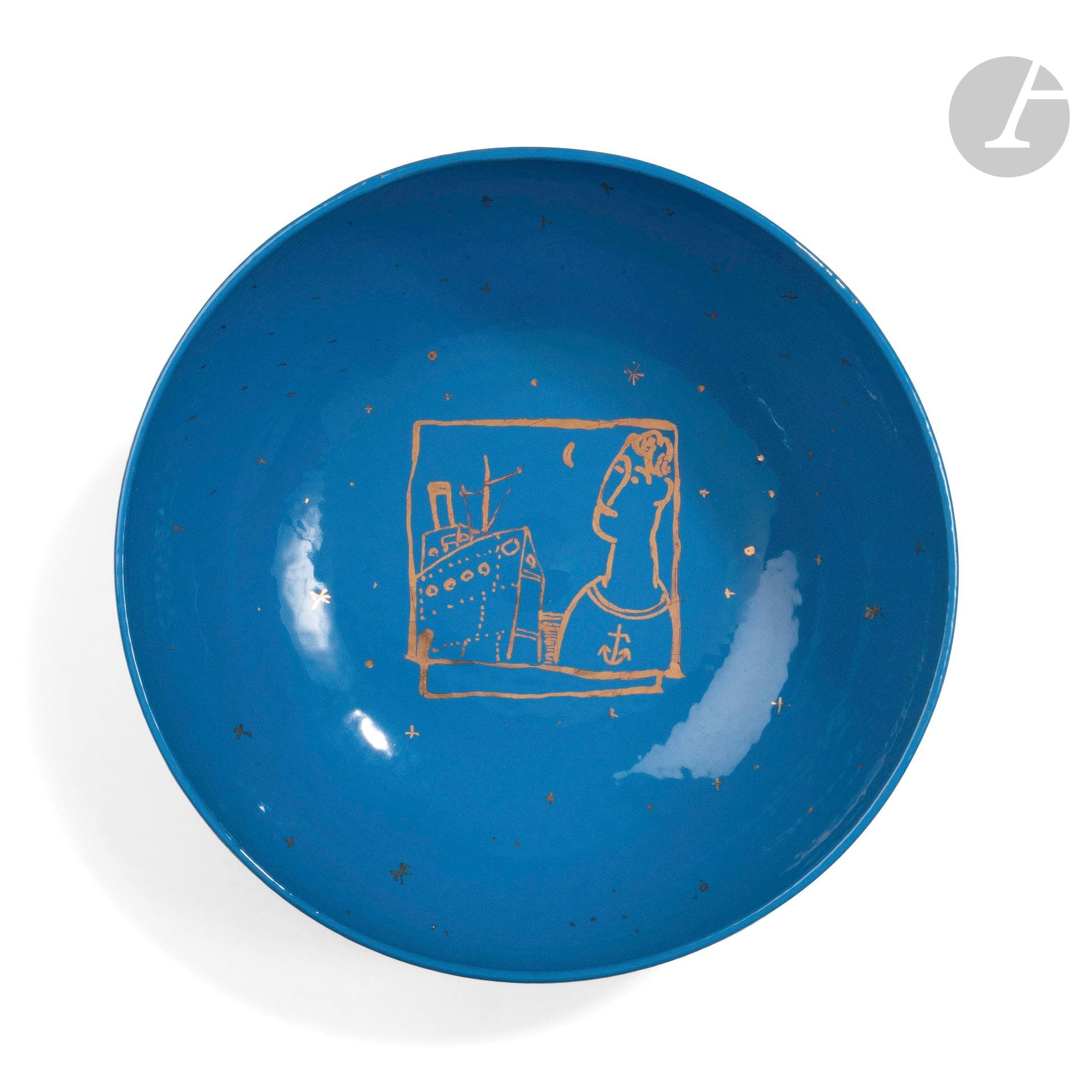 Jean-Paul VAN LITH (France, born in 1940
) Blue ceramic dish with gold decoration of a sailor scene. Signed under the base. H. 13 cm - D. 36 cm
