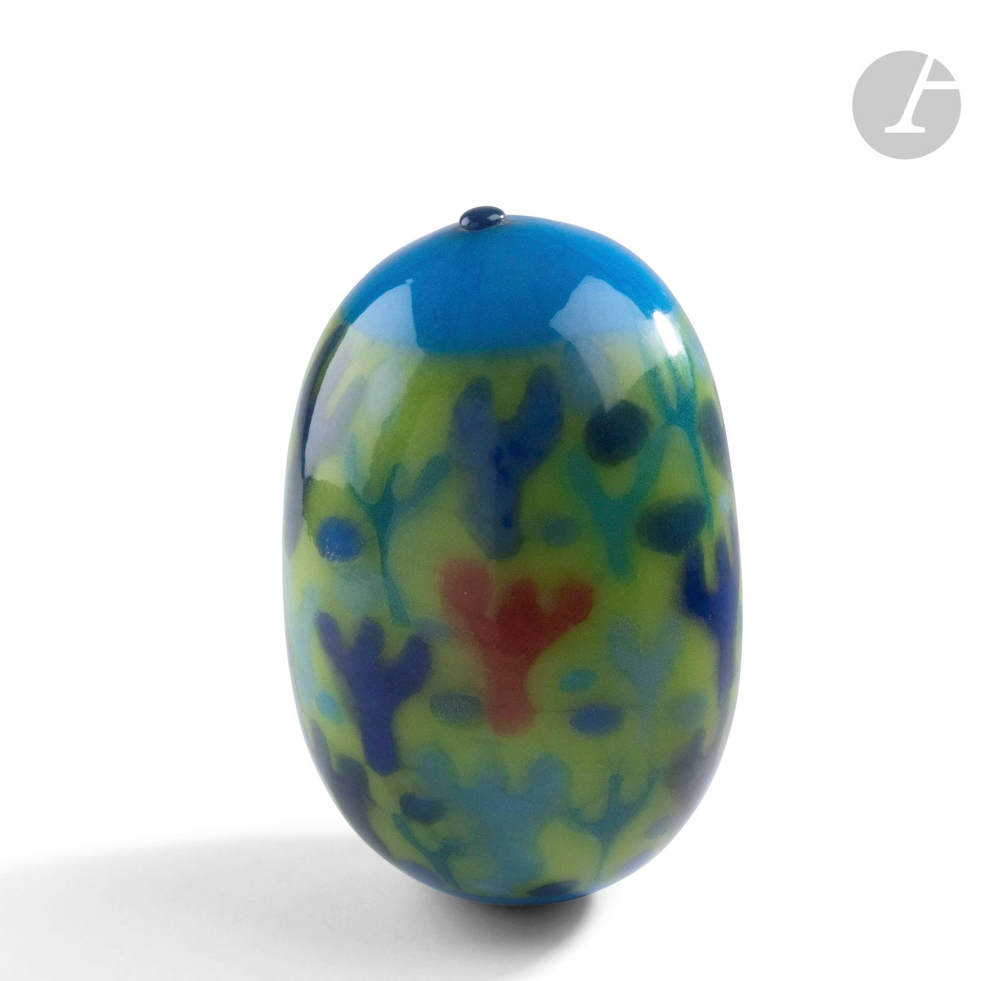 Anne-Lise RIOND-SIBONY (France, née en 1967)
Cellule Y
Sculpture de forme libre polychrome en verre soufflé dans un moule et lestée. H. 25 cm -D. 18 cm

Provenance : Galerie Clara Scremini, Paris, 2012, photographiée dans le catalogue édité à cette occasion.