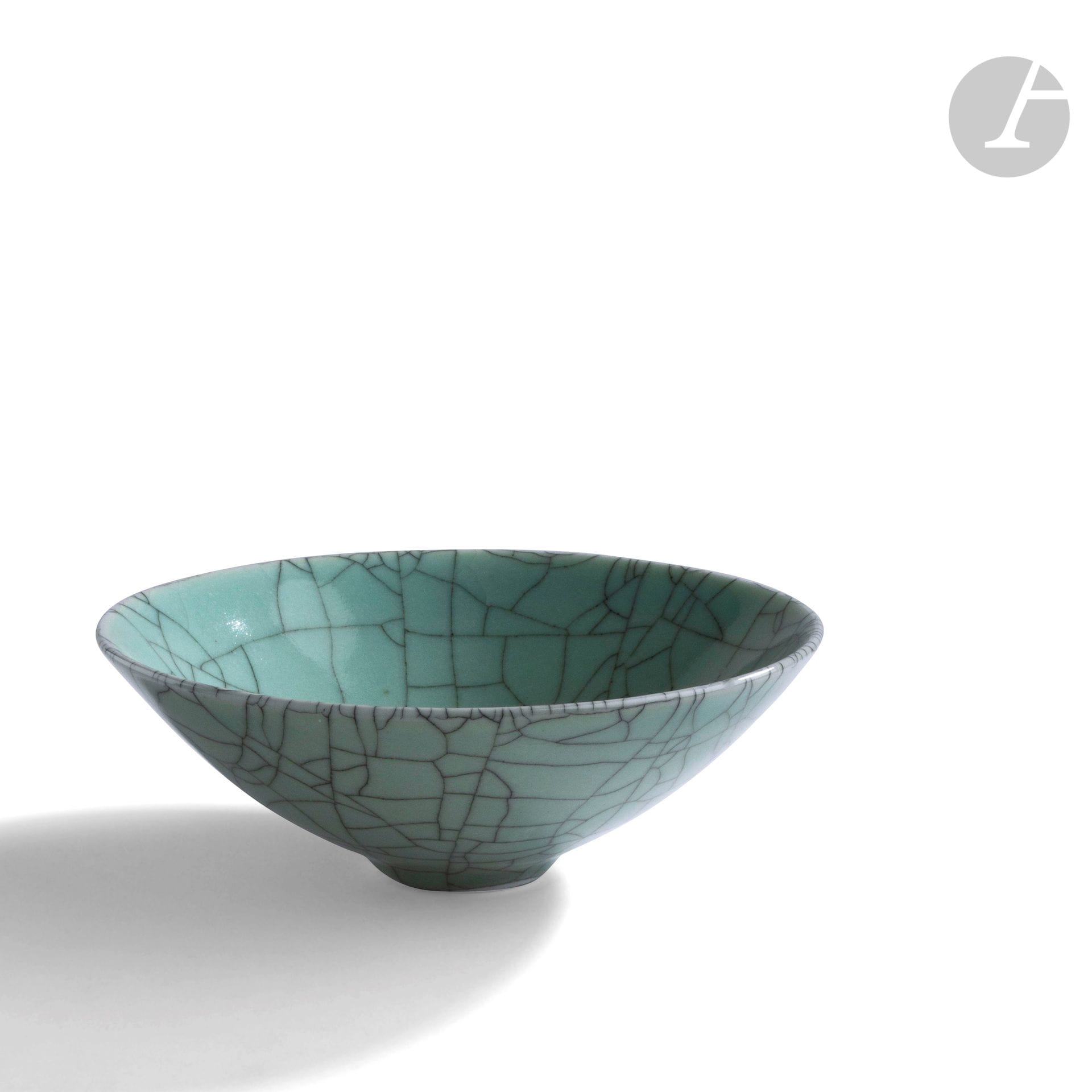 Jean GIREL (France, born in 1947) 
Celadon porcelain cup with crackled decoration. Signed under the base. H. 6,5 cm - D. 18 cm

