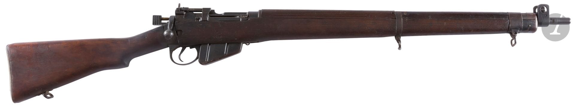 Rifle Lee Enfield n°4 MK1, calibre 303 British. 
Round barrel. Case of breech with rise MK3 to 13 (blocked by welding) dated 1945.
length of the barrel: 62 cm - Overall length: 112 cmCategory
C to be declared, n°14***

.
