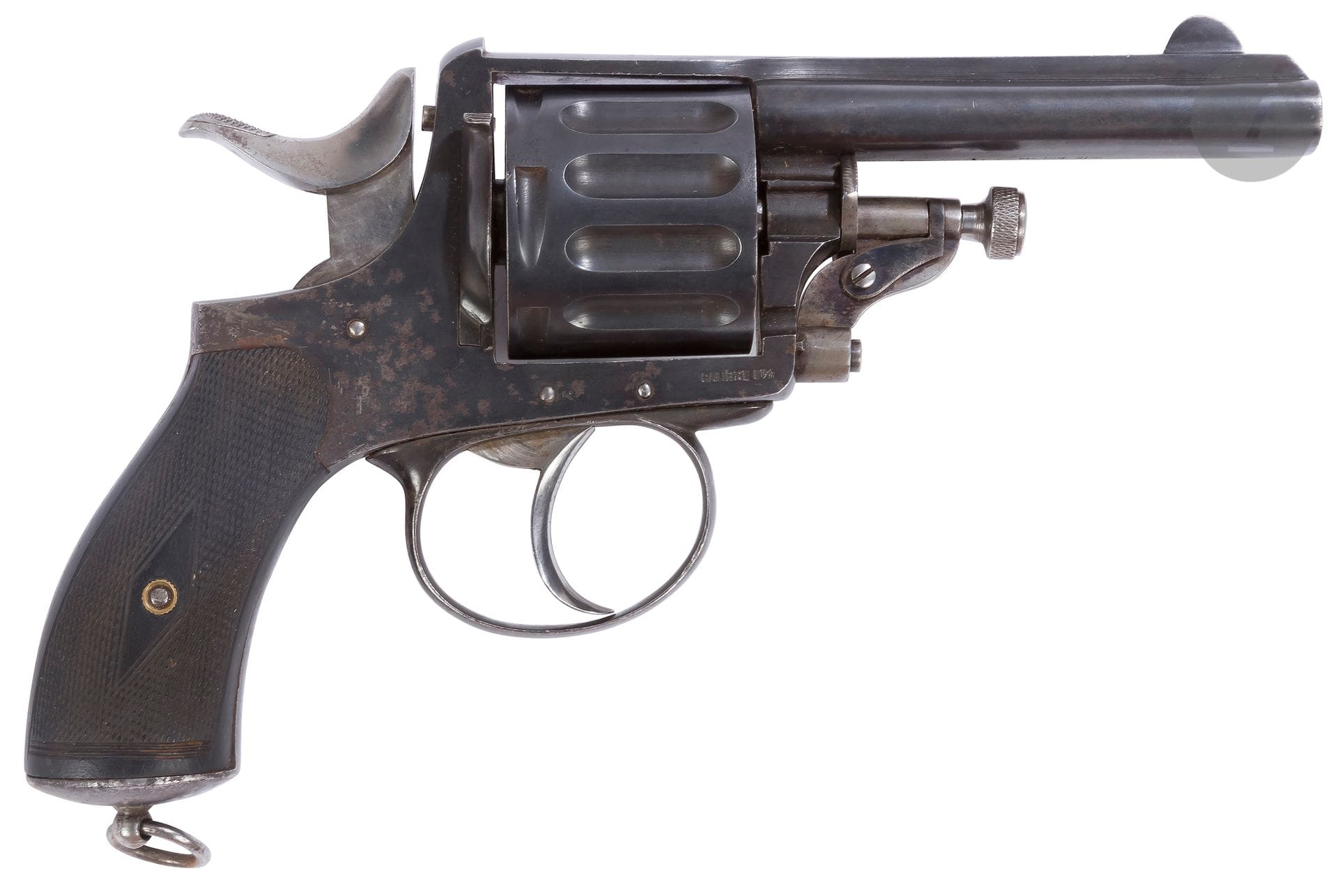 Rare revolver « L’Explorateur mitraille », douze coups, tirant deux coups à la fois, calibre 6 mm
Canons ronds en table, rayés. Carcasse fermée, marquée sur le dessus « Manufacture Française d’Armes et Cycle de Saint Etienne ». Barillet évidé. Chien rebondissant. Plaquettes de crosse en ébène quadrillé. Finition bleuie.
A.B.E. (avec traces d’oxydation par endroit, un des percuteur cassé). Vers 1880-1900.