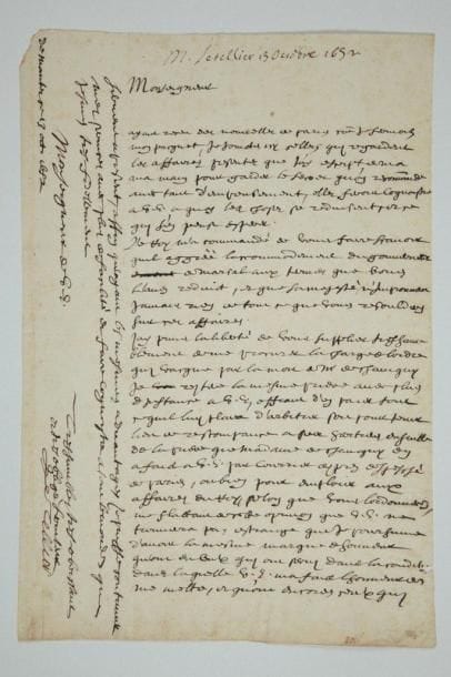 Michel LE TELLIER (1603-1685)
Secrétaire d'État à la Guerre, puis chancelier de France; père de Louvois. L.A.S., Mantes 13 octobre 1652, [au cardinal Mazarin]; 1 page in-fol. (portrait gravé joint). Lettre confidentielle au cardinal Mazarin, alors dans un apparent exil à Bouillon, d'où il suivait toutes les affaires. Le Tellier lui envoie les nouvelles reçues de Paris, écrites de sa main «pour garder le secret qu'on recommande avec tant d'empressement, elles feront cognoistre a V.E. a quoy les choses se reduisent, et ce que l'on peut esperer. Le Roy m'a commandé de vous faire scavoir quil agrée laccommodement du gouvernement de Marsal aux termes que vous l'avez reduict, et que sa majesté n'improuvera jamais rien de tout ce que vous resouldrez sur ces affaires. Jay prins la liberté de vous supplier tres humblement de me procurer la charge de lordre qui vacque par la mort de Mr de Chavigny. Je reitere la mesme priere avec plus d'instance a V.E.»... Il offre de faire tout ce qu'il lui plaira d'arbitrer, «ou bien pour emploier aux affaires du Roy, selon que vous lordonnereez, me flattant de cette opinion que V.E. ne trouvera pas estrange que je poursuive d'avoir la mesme marque d'honneur qu'ont eu ceux quy ont servy dans la condition dans laquelle V.E. ma faict lhonneur de me mettre»