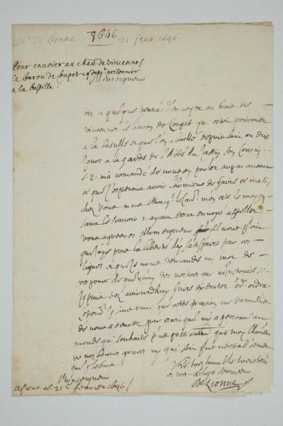 Hugues de LIONNE (1611-1671)
Diplomate, ministre et secrétaire d'État aux Affaires étrangères. L.A.S., Paris 21 février 1646, à Léon Bouthillier, comte de Chavigny; 1 page in-fol., adresse avec cachets cire rouge brisés (portrait gravé joint). Envoi d'un prisonnier à la forteresse de Vincennes. «On a quelque pensée d'envoyer au bois de Vincennes le baron de Coupet qui estoit prisonnier à la Bastille et que l'on a baillé depuis huit ou dix jours à la garde de l'Abbé du Tassin son cousin». Mgr le Cardinal [Mazarin] le presse, et il veut savoir «si je puis dez aujourdhuy faire executer led. ordre»