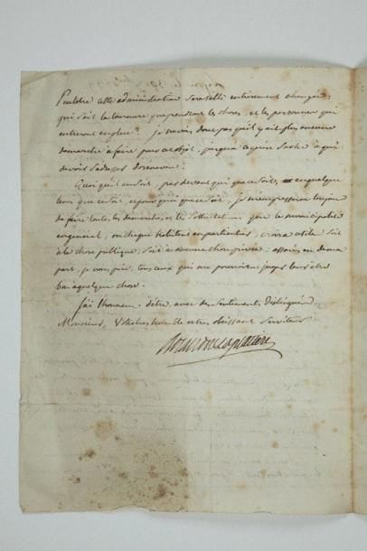 Jean-Marie ROLAND de la Platière (1734-1793)
Homme politique et ministre. 2 L.A.S., Villefranche ou Lyon novembre-décembre 1789, aux membres de la municipalité de la paroisse de Thézé et à M. Marduel à Thézé; 4 pages et quart in-4, adresses (un peu salies avec lég. piq.). Villefranche 30 novembre 1789. Il ne doute pas qu'ils se disposent à procéder, avec équité et impartialité, à «l'imposition des privilégiés de la paroisse». Il faut certes «applaudir à l'égalité dans les contributions: elle est de droit naturel et rigoureux»; mais il estime que les vignerons du Clos La Platière méritent une compensation à la suite de fortes impositions dans le passé; «justice, égalité: voila ce que la nation demande»... Lyon 30 décembre. Il rend compte dans le détail de ses démarches pour expédier les affaires de la paroisse de Thézé, mais la municipalité a communiqué ses papiers tardivement. Au reste, l'administration pourrait entièrement changer: «qui sait la tournure que prendront les choses et les personnes qui entreront en place?»