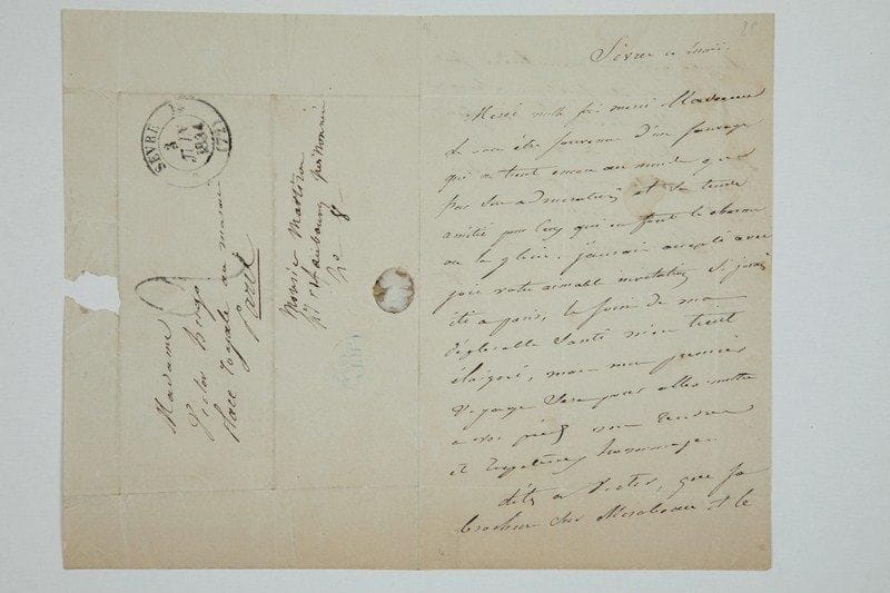 Alexandre SOUMET (1786-1845) poète et auteur dramatique
L.A.S., Sèvres lundi [2 juin 1834], à Mme Victor Hugo; 1 page et demie in-8, adresse. Il la remercie de s'être souvenue d'un «sauvage qui ne tient encore au monde que par son admiration et son amitié pour ceux qui en font le charme ou la gloire. [...] Dites à Victor, que sa brochure sur Mirabeau et le dernier acte de Marie Tudor sont de grandes et sublimes choses comme il a coutume d'en faire»