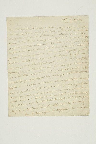 Germaine Necker, baronne de STAËL (1766-1817)
Femme de lettres. L.A., Metz samedi 28 [pour 29] octobre [1803], à Mathieu de Montmorency, à Paris; 3 pages in-4, adresse (manque par bris de cachet avec perte de deux fins de lignes, fentes répar.). Belle lettre parlant de son exil et de Benjamin Constant. Elle a lu ses deux lettres avec beaucoup de larmes: «je suis bien faible et les nuits que je passe avec un sommeil sans cesse interrompu achevent de m'oter la force. J'étois loin de croire que je souffrirois ce que je souffre. Je me serois conduit autrement si je l'avois prévu». Sa fille est malade, mais elle espère pouvoir partir jeudi: «je meurs de peur que le climat du nord ne convienne pas à ce pauvre enfant. Quel mal le 1er C. [Bonaparte] m'a fait! Je crois encore pour l'honneur du coeur humain que s'il en avoit eu l'idée toute entière il auroit reculé devant elle. J'ai la conviction que c'est moi qui suis cause que votre oncle est rappellé il aura voulu vous donner une compensation mais n'est-il pas vrai cher Matthieu que ce n'est pas une compensation et parce que personne ne vous aime comme moi et parce que votre oncle a le bonheur de ne pas souffrir par l'imagination»... Hier elle a été émue par sa visite de la cathédrale et de la synagogue de Metz: «ces tombeaux dans la cathédrale ces cris aigus dans la synagogue tout agissoit sur moi et j'avois une terreur de la vie qui ne peut se peindre il me sembloit que la mort menaçoit mon père mes enfants mes amis, et ce sont des sensations de ce genre qui doivent préparer le désordre des facultés morales. Pourquoi vous peindre cher Matthieu un si misérable état mais mon ame va se réfugier dans la vôtre et j'ai pour vous de ce sentiment que vous inspire les personnes en qui vous vous confiez et que vous croyez meilleurs que vous. Benj. est excellent pour moi. Certainement sans lui il me seroit arrivé quelque chose de bien extraordinaire. Je vous prie de l'aimer du bien qu'il me fait ou plutôt du mal dont il me sauve. J'ai trouvé ici Villers de Kant [le philosophe 