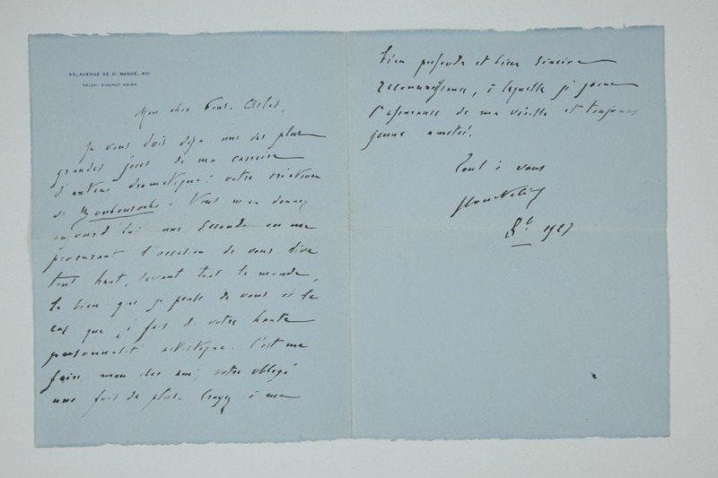 Georges COURTELINE
L.A.S., Paris octobre 1927, à l'acteur Pons-Arlès; 1 page et demie in-4 à son adresse, enveloppe. «Je vous dois déjà une des plus grandes joies de ma carrière d'auteur dramatique: votre création de Boubouroche. Vous m'en donnez aujourd'hui une seconde en me procurant l'occasion de vous dire tout haut, devant tout le monde, le bien que je pense de vous et le cas que je fais de votre haute personnalité artistique. C'est me faire, mon cher ami, votre obligé une fois de plus»