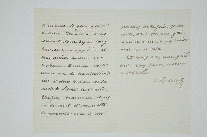 Alexandre DUMAS fils (1824-1895) auteur dramatique
L.A.S., [1864]; 2 pages et demie in-4. Sur son prochain mariage avec Nadine Narischkine (31 décembre 1864). «Naissance, éducation, intelligence, et ce qui vaut mieux que tout cela, bonté, voilà ce que j'épouse. La personne est riche, et veuve ce qui lui permet de servir de mère à ma fille et ce qui me donne à moi, de son premier mariage une fille charmante grande déjà et que j'aime comme si elle était la mienne [Henriette, née en 1860, était en fait la fille de Dumas, qu'il reconnaîtra]. Tout cela aime d'avance les gens qui m'aiment. Tout cela vous connaît donc depuis longtems, et vous apprécie et vous aime. Le nom que Madame Dumas porte encore est de Narischkine c'est-à-dire le nom de la mère de Pierre le Grand. Elle jette bravement dans la destinée d'un poète sa parenté avec les empereurs de Russie»... On joint une petite L.A.S. pour une soirée avec «les cheveux blonds de Madlle Nilson»