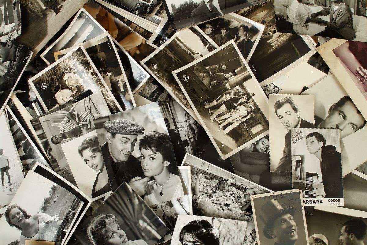 CINéMA, c. 1920-1960.  Cinéma allemand. Cinéma américain (Marlon Brando. Rita Hayworth. James Stewart et divers). Cinéma français. Cinéma italien.  Ensemble de photographies diverses.