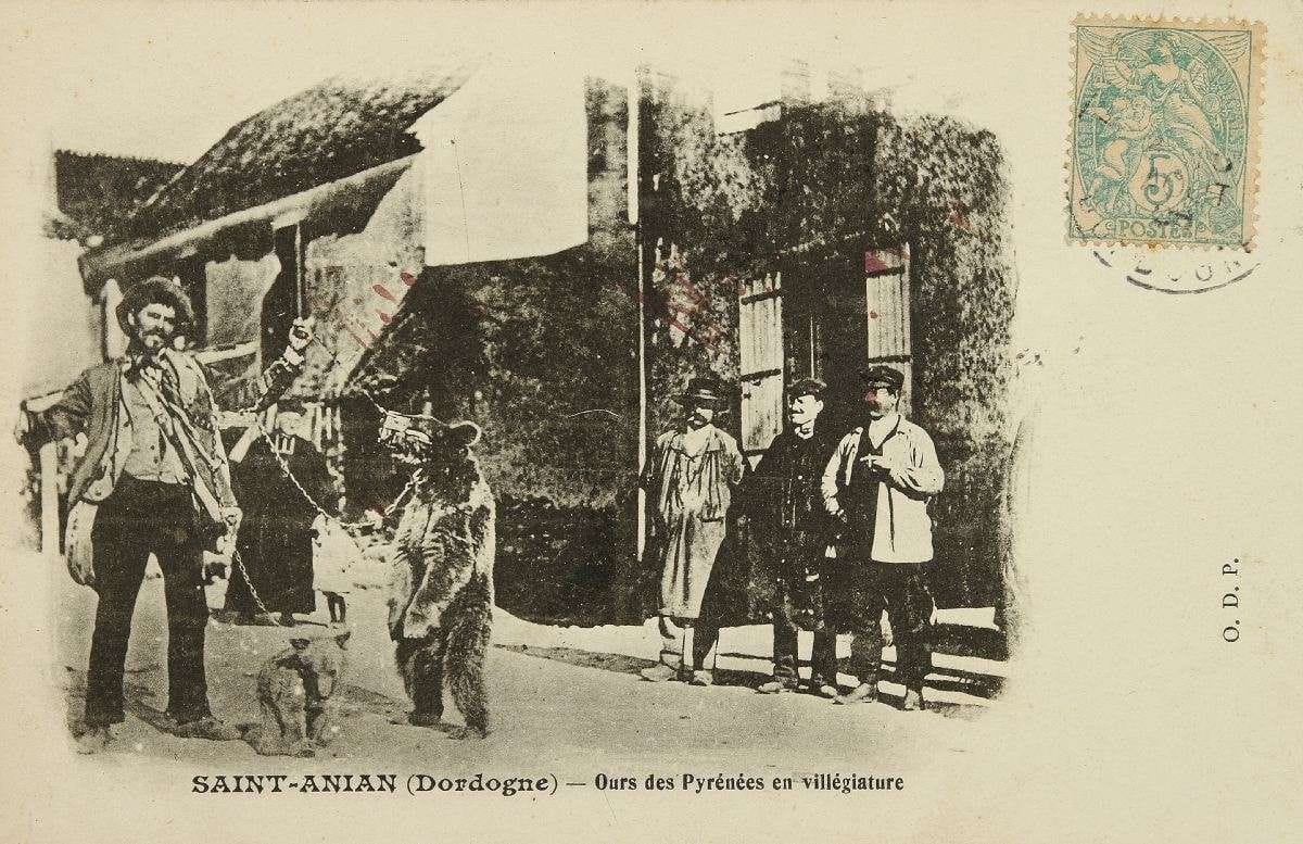 Département 24 SAINT-ANIAN. Le montreur d’ours. BE, toute petite déchirure près du timbre. 