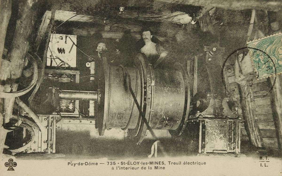 Département 63 SAINT ELOY LES MINES. Lot de 43 cpa dont mineurs. Bon état général.