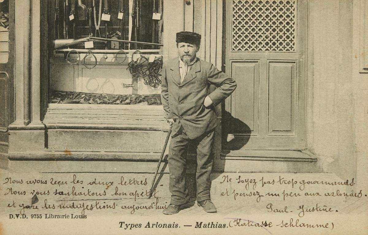éTRANGER BELGIQUE. Lot d’environ 500 cpa dont métiers, voitures à chien, etc... (1 boîte).  Bon état général.