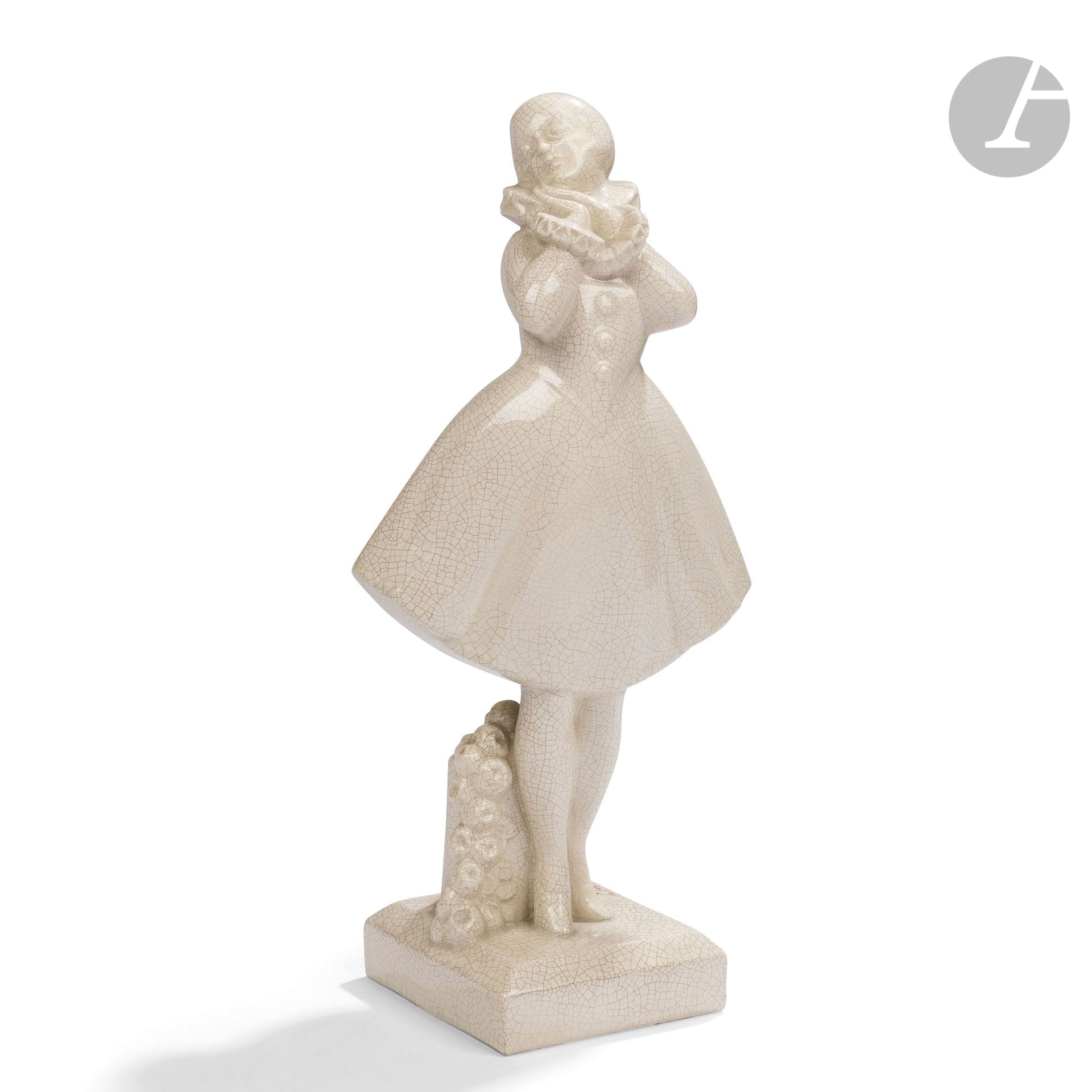 LOUIS FONTINELLE (1886-1964)
Colombine
Sujet décoratif. Épreuve en céramique émaillée blanc craquelé. Signé L. FONTINELLE en rouge sur la terrasse, numéroté 15 et inscrit Made in France sous la base. H. 39 cm