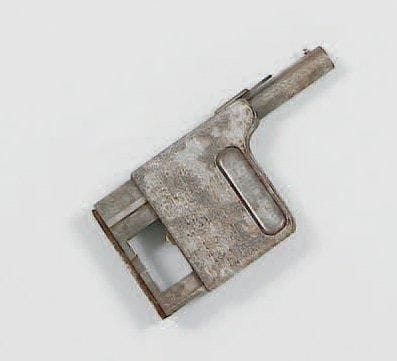 Pistolet «Le Gaulois», six coups, calibre 8 mm. Finition gravée. M.E. Vers 1895