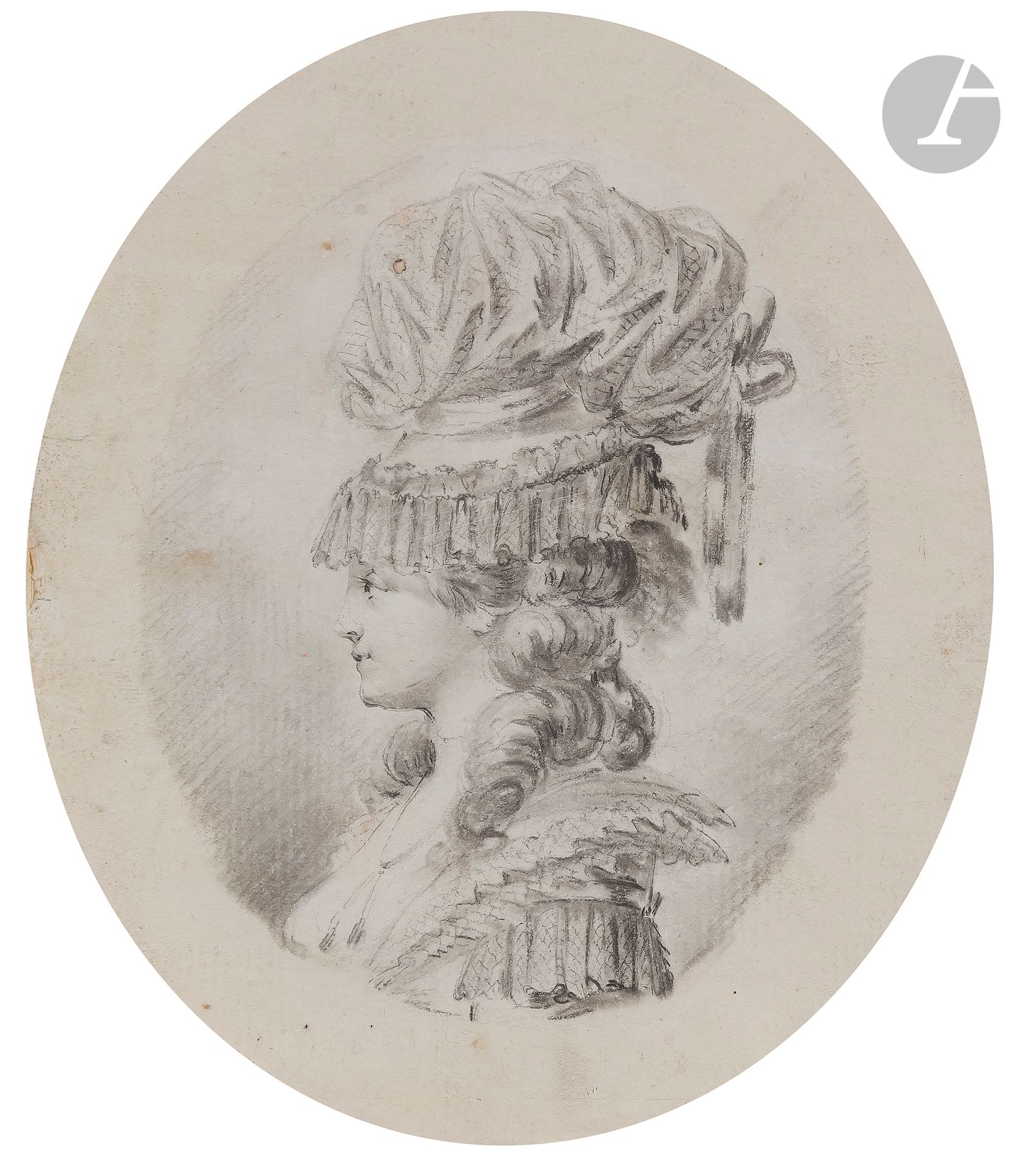 ÉCOLE FRANÇAISE du XVIIIe siècle 
Tête de jeune femme de profil gauche
Plume et encre noire, lavis gris sur traits de crayon noir et estompe.
(Légèrement insolé, petites taches).
13,7 x 11,7 cm

On joint un dessin d’après Marillier.
