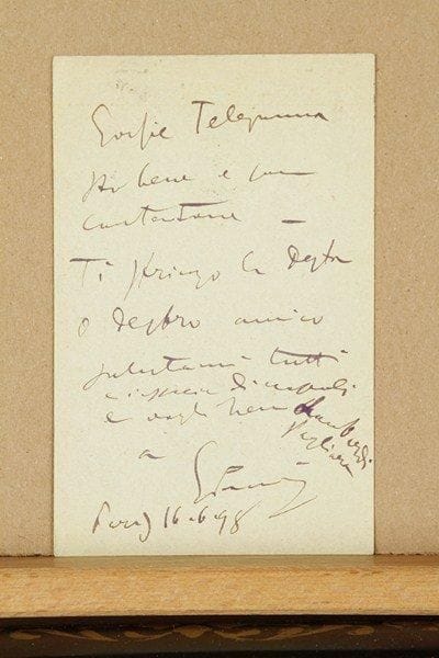 Giacomo PUCCINI
L.A.S., [Paris 16 juin 1898], à Carlo Clausetti, chez Ricordi, à Naples ; 1 page in-12, adresse au verso (carte postale) ; en italien.Il le remercie de son télégramme : il est fort content [Puccini est à Paris pour la création française de La Bohème]. Il serre la main droite à son ami de droite, et salue tout le monde, en particulier Lombardi et Pagliara...* 
