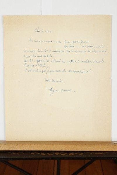 ROGER-DUCASSE (1874-1954)
7 L.A.S., [1912-1938], au rédacteur du Guide du Concert ; 8 pages formats divers, qqs adresses (plus une carte de visite).Renseignements sur des oeuvres chorales écrites pour les écoles d'Amérique « sur la demande de Damrosch à qui elles sont dédiées », et sur le Madrigal sur des vers de Molière... Notice rédigée en 1929 sur son Poème symphonique sur le nom de Fauré (1922) ; renseignement sur ses Variations « écrites en 1908 ou 1910 » (1938) ; abonnements... On joint 2 L.A.S. à l'éditeur Demets (1899)
