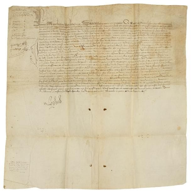 LOUIS XI
P.S., La Victoire lez Senlis [3] septembre 1475; vélin in-plano. Lettres patentes en faveur de son chambellan Guillaume Gouffier, Seigneur de Boissy et d'Oiron (1420?-1495), Sénéchal de Saintonge, gouverneur du Languedoc, à qui, en récompense de ses « bons agreables et continuels services », et pour augmenter et accroître sa terre et seigneurie d'Oiron « qui est tenu de nous acause de nostre viconté et seigneurie de Thouars, et en laquelle il a seulement moyenne et basse justice », il donne et transfère « toute la justice et juridicion haulte [...] sur tous les manans et habitans en la paroisse dudit lieu d'Oyron »... Etc.*