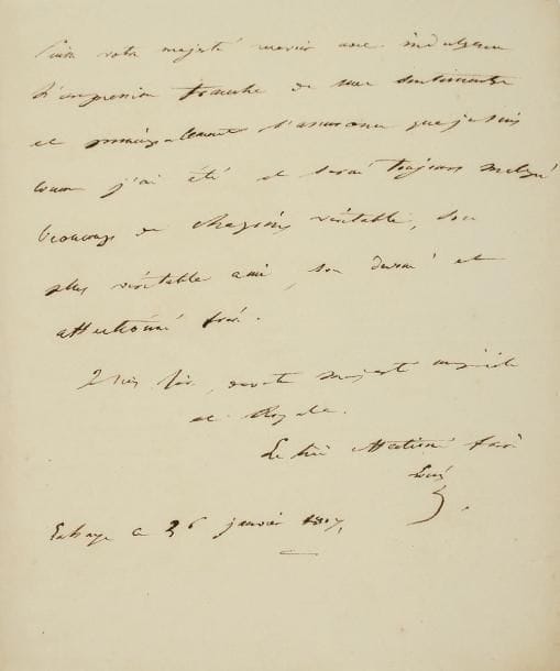 Louis BONAPARTE (1778-1848)
Frère de Napoléon, roi de Hollande, et père de Napoléon III. L.A.S., La Haye 26 janvier 1807, à son frère Napoléon; 5 pages in-4. Belle lettre du Roi de Hollande. « Votre majesté a assuré le repos de l'Europe par une guerre dont les prodiges surpassent ceux des précédentes. Elle a principalement rendu la confiance et l'espoir à une nation qui etoit abattue par de longues souff rances et des peines d'autant plus funestes qu'elles etoient concentrées depuis longtems. La nation hollandoise loyale, fidelle mais flegmatique merite l'estime et la confiance. L'on peut ajouter foi sans crainte de se tromper aux sentiments qu'elle exprime. On peut croire à sa peine quand elle dit en avoir »... Sa Majesté voudra bien croire donc aux sentiments que lui exprimera la députation, « chargée surtout de persuader à votre majesté que si je desirois être adopté et aimé du peuple auquel votre majesté m'a donné c'était dans l'espoir d'être utile à mon frère »... Ces sentiments l'ont consolé de son expatriation, de ses devoirs parfois opposés, de « la position difficile d'un prince qui se trouve sur le trone d'un peuple étranger » dans un pays « divisé par mille partis, ruiné de fond en comble ». Il le prie de le soutenir: « tout le monde ici s'endort par la raison qu'on pense que votre majesté n'a pas mis ici son frère pour le voir tomber avec son pays ».