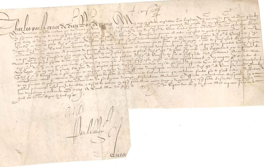 CHARLES IX (1550-1574)
Roi de France. P.S., Saint-Maur-sur-Fossés 26 septembre 1568; vélin obl. in-fol. (portrait gravé joint). Ordre aux trésoriers de sa maison de payer, sur les sommes allouées aux gages de ses officiers domestiques, ce qui est dû à Jacques de Seure, sieur de Semessaulx, gentilhomme de sa Chambre, qui a repris la charge de son oncle le chevalier de Seure...*