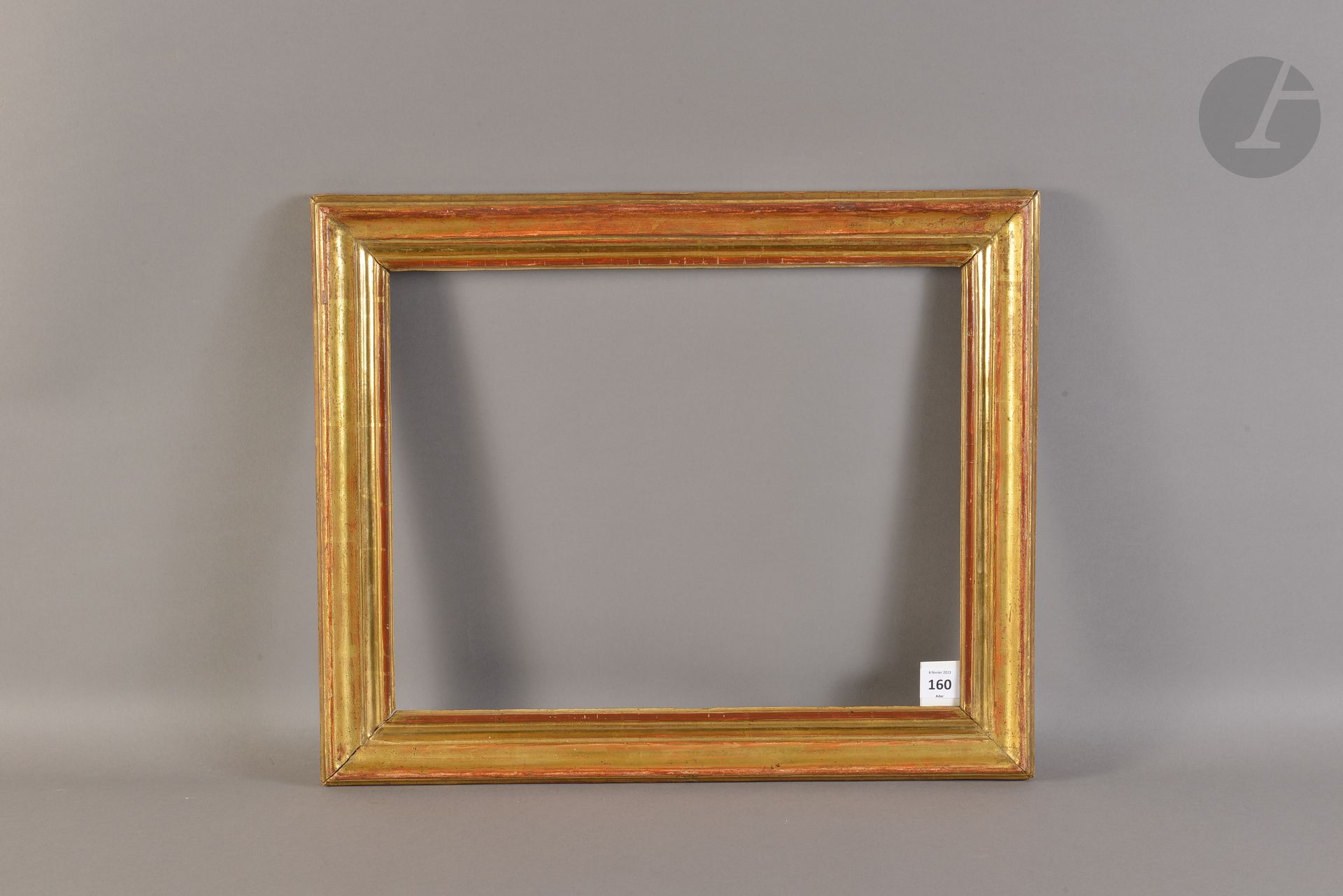 Molded and gilded oak rod. Louis XV period. 31,3 x 40,2 cm - Profile : 5,2 cm (6F)