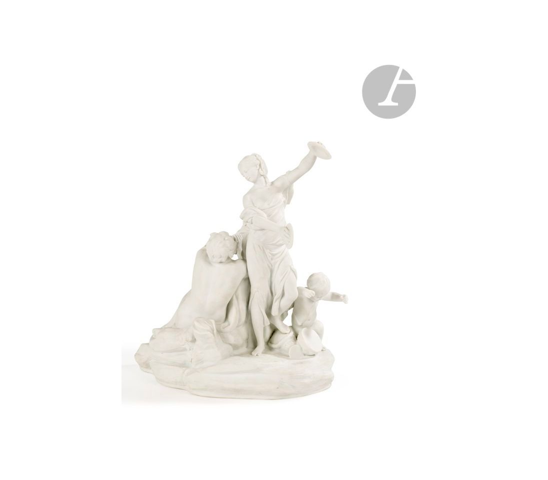 PARIS dans le goût de Sèvres
Groupe en biscuit de porcelaine à trois figures, une bacchante aux cymbales, un satyre soufflant dans une conque et un amour dansant. Marque apocryphe de Sèvres deux L entrelacés en creux sous la base. Manufacture Samson.
XIXe siècle. 
H. 27 cm, L. 22 cm, P. 13,5 cm.

Élément du surtout de table " Le triomphe de Bacchus " créé en 1772-1773 par Louis-Simon Boizot (1743-1809) d'après les dessins donnés par Jean-Hughes Taraval (1729-1785) et modelé par Josse-François-Joseph Leriche (1738-1812).