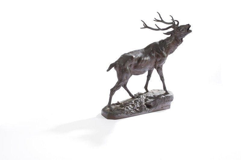 Charles VALTON (1851-1918)
Cerf au brame. Bronze patiné. Signé sur la terrasse. H : 41 cm - L : 34 cm