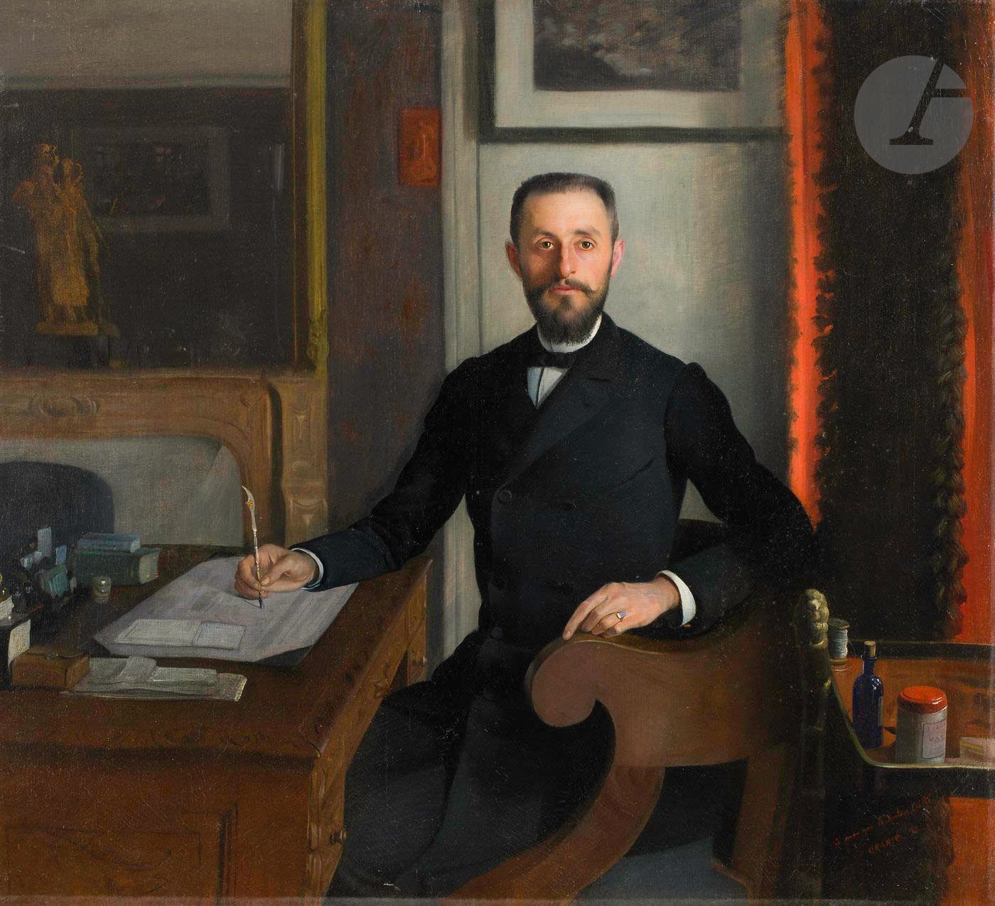 Joseph GRANIÉ (Toulouse, 1861- Paris, 1915) 
Portrait du docteur Oulié, 1892
Toile
Signée et datée en bas à droite : « à mon ami le docteur Oulié / GRANIÉ 92 »
44,5 x 49 cm


Joseph Granié est le fils d’un tapissier de Toulouse. Après s’être formé dans l’atelier de Jules Garipuy à l’école des Beaux-Arts municipale, il est élève de Gérome aux Beaux-Arts à Paris. Une vue du musée de Cluny, exposée en 1880 pour sa deuxième participation au Salon, révèle un goût précoce pour le Moyen Âge. En 1892, il adhère à la nouvelle Société nationale des Beaux-Arts. Ses œuvres très minutieuses le montrent fasciné par la technique des maîtres anciens, Holbein, Cranach ou Dürer : ainsi ce Saint François d’Assise prêchant aux petits oiseaux (Buenos Aires, musée national des Beaux-Arts). Encouragé par le peintre Ziem, il s’adonne à la miniature, enluminant sur vélin des manuscrits, Bonhomme Misère, Histoire de Tessancourt … Cependant, Granié vit avec son époque. Il a ses entrées dans le monde du spectacle : son portrait d’Yvette Guilbert, qu’il représente en 1895 sur fond d’or, contraste par sa préciosité avec ceux de la chanteuse réalisés par Toulouse-Lautrec, tandis que celui de l’actrice Marguerite Moreno, l’égérie du Symbolisme, réalisé en 1899, est acquis par le musée du Luxembourg à l’instigation du ministre des Beaux-Arts Louis Leygues, un autre toulousain. Par bien des aspects, l’art de Granié s’apparente au symbolisme, ainsi Le Baiser, envoûtant tableau saphique peint en 1900, ou encore ses portraits dessinés qui lui valent d’être comparé à Fernand Khnopff. 
 Nous sommes mal renseignés sur ce docteur Oulié. N’était l’inscription, la gravure d’après La Leçon d’anatomie de Rembrandt accrochée au mur, l’insistante nature morte au premier plan, où un pot de vaseline voisine avec une bobine de fil chirurgical et un flacon d’alcool, laisseraient deviner la profession du modèle, interrompu dans la rédaction d’une ordonnance.  Ce tableau, l’un des plus fouillés de Granié, illustre parfaitement son art subtil : un dessin pointu aux archaïsmes voulus, des coloris choisis avec un raffinement extrême, où les tons sourds - gris, bruns et noirs - sont réchauffés par l’éclat corail du rideau, évoquant les intérieurs un peu étouffants de Vallotton.
