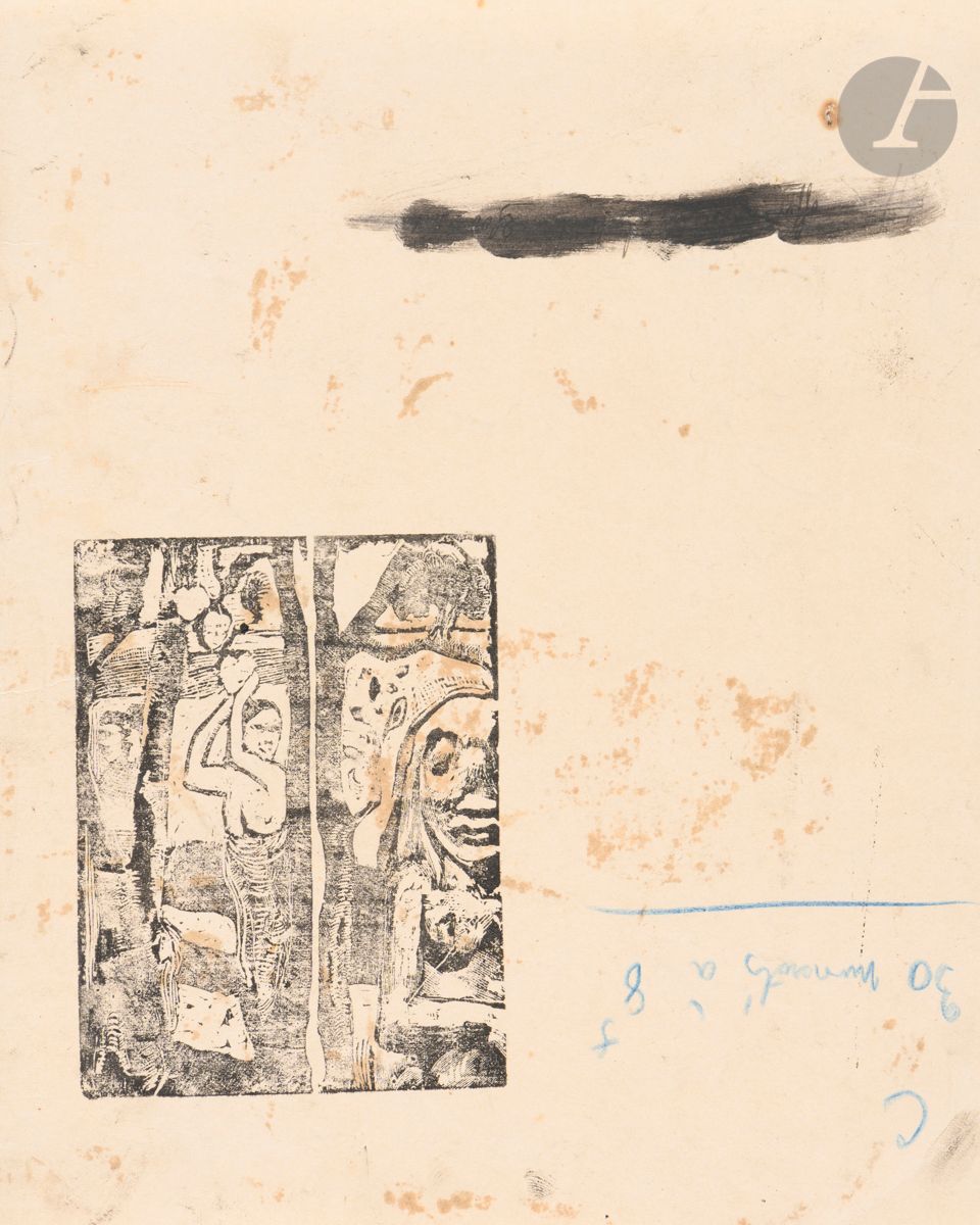 Paul Gauguin (1848-1903)
Femme cueillant des fruits et Oviri. 1896-1897. Bois gravé. 87 x 103 [212 x 237]. Mongan, Kornfeld, Joachim 36. Très intéressante épreuve d’essai sur modeste vélin ivoire, annotée à l’envers dans la marge droite au crayon bleu par l’artiste : « C / 30 numérotés à 8 f ». Longue trace d’encre de Chine au pinceau, recouvrant une ancienne annotation manuscrite à la plume dans la partie supérieure du feuillet (on déchiffre : « offert […] 2500 »). Empreinte d’un dessin au trait perceptible en creux dans le tiers supérieur du feuillet (trace du passage d’un crayon sur une feuille qui a été apposée sur celle-ci et a produit un décalque, formant des dessins ou arabesques). Décharge d’encre bistre au verso, transparaissant au recto, provenant très probablement d’un monotype ou dessin-empreinte de l’artiste (on y discerne à gauche une figure de femme maorie assise, un bras relevé et replié, et une autre figure plus estompée à sa droite). Deux courtes déchirures au bord gauche du feuillet, dont une de 20 mm atteignant le bord du sujet gravé. Pli cassé oblique dans l’angle inférieur droit du feuillet. 

 Provenance : Georges-Daniel de Monfreid (1856-1929), ami de l’artiste.

Cette épreuve vaut autant pour le sujet gravé que pour les traces qu’elle nous offre du travail de l’artiste dans son atelier. L’annotation au crayon bleu se retrouve à l’identique sur une autre épreuve d’essai citée par Mongan, Kornfeld et Joachim, celle de la planche Ève, provenant de la collection Agnès Huc de Monfreid, à Corneilla-de-Conflent (Pyrénées-Orientales). (E. Mongan, E. W. Kornfeld, H. Joachim, Paul Gauguin, Catalogue raisonné of his Prints, Berne, Kornfeld Publishers, 1988, p. 168, n° 42 II a). Il est à noter que l’épreuve référencée par ces auteurs est tirée sur une grande feuille de papier et porte en pied une épreuve de notre sujet, Femme cueillant des fruits et Oviri – preuve que les deux sujets ont été tirés à la même époque.