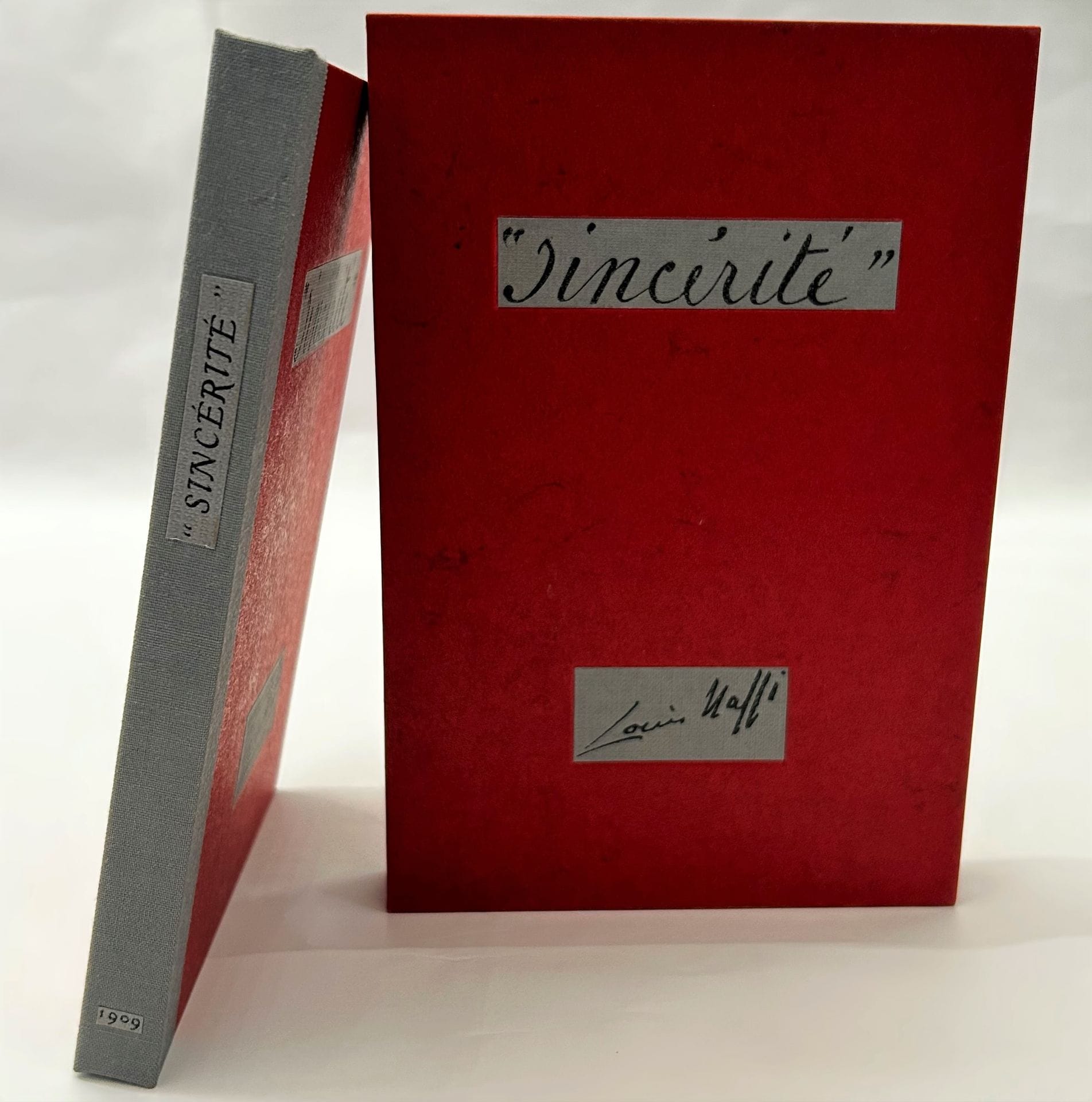 SINCÉRITÉ
Cahier mensuel d’art & de littérature
N° 1, octobre 1909-n° 2, novembre 1909. Sannois, Directeur : Louis Nazzi, Gérant : G. Boudaille. Textes de Louis Nazzi, Sébastien Voirol. 2 numéros en 2 livraisons in-12 brochées sous emboîtage. Notes manuscrites de Vasseur (3 ff.). 
Organe du Mouvement Sincérisme fondé par Louis Nazzi.