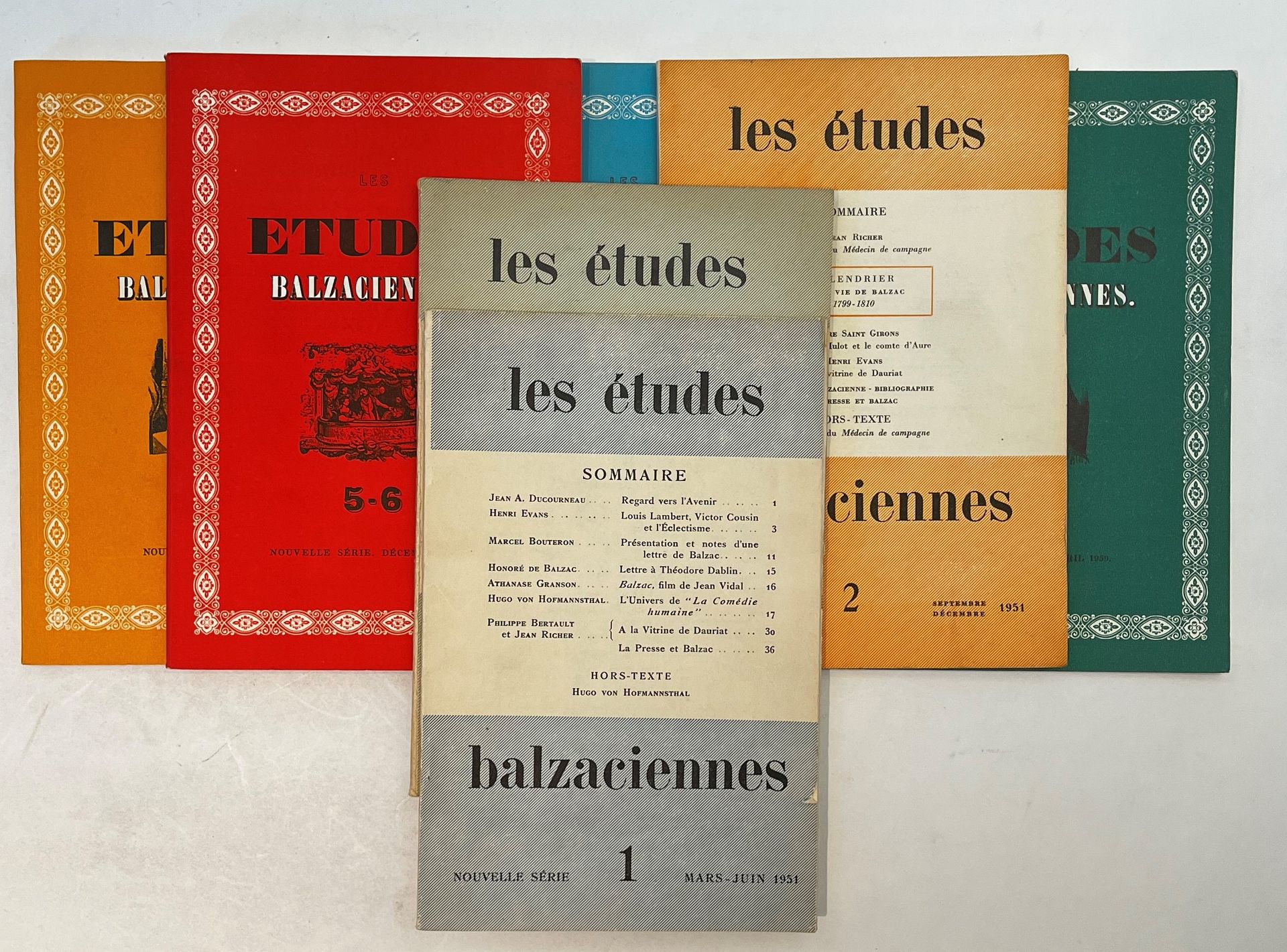 LES ÉTUDES BALZACIENNES
N° 1, mars-juin 1951-n° 10, mars 1960.
Suite du Courrier Balzacien. Paris, Directeur : Jean A. Ducourneau. Textes de Honoré de Balzac, Philippe Bertault, Marcel Bouteron, Pierre-Georges Castex, Pierre Citron, Jean A. Ducourneau, Henri Evans, Henri Gauthier, Roger Pierrot, Jean Pommier, Albert Prioult, Jean Richer, etc. Collection complète. 10 numéros en 7 livraisons in-8 brochées.