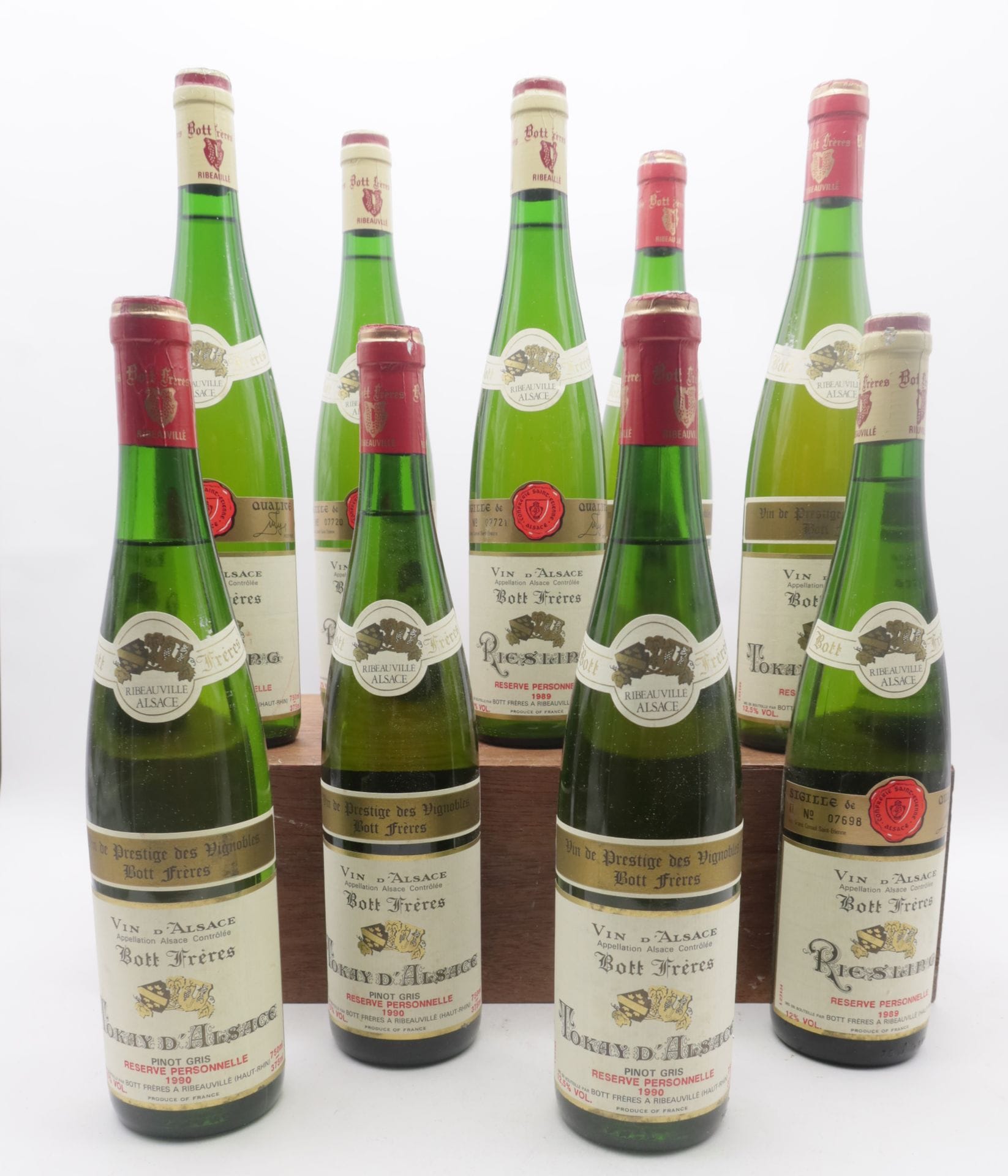 4 B RIESLING RÉSERVE PERSONNELLE, Bott Frères, 1989
5 B TOKAY PINOT GRIS RÉSERVE PERSONNELLE (2 à 3,5 et 1 à 5 cm), Bott Frères, 1990