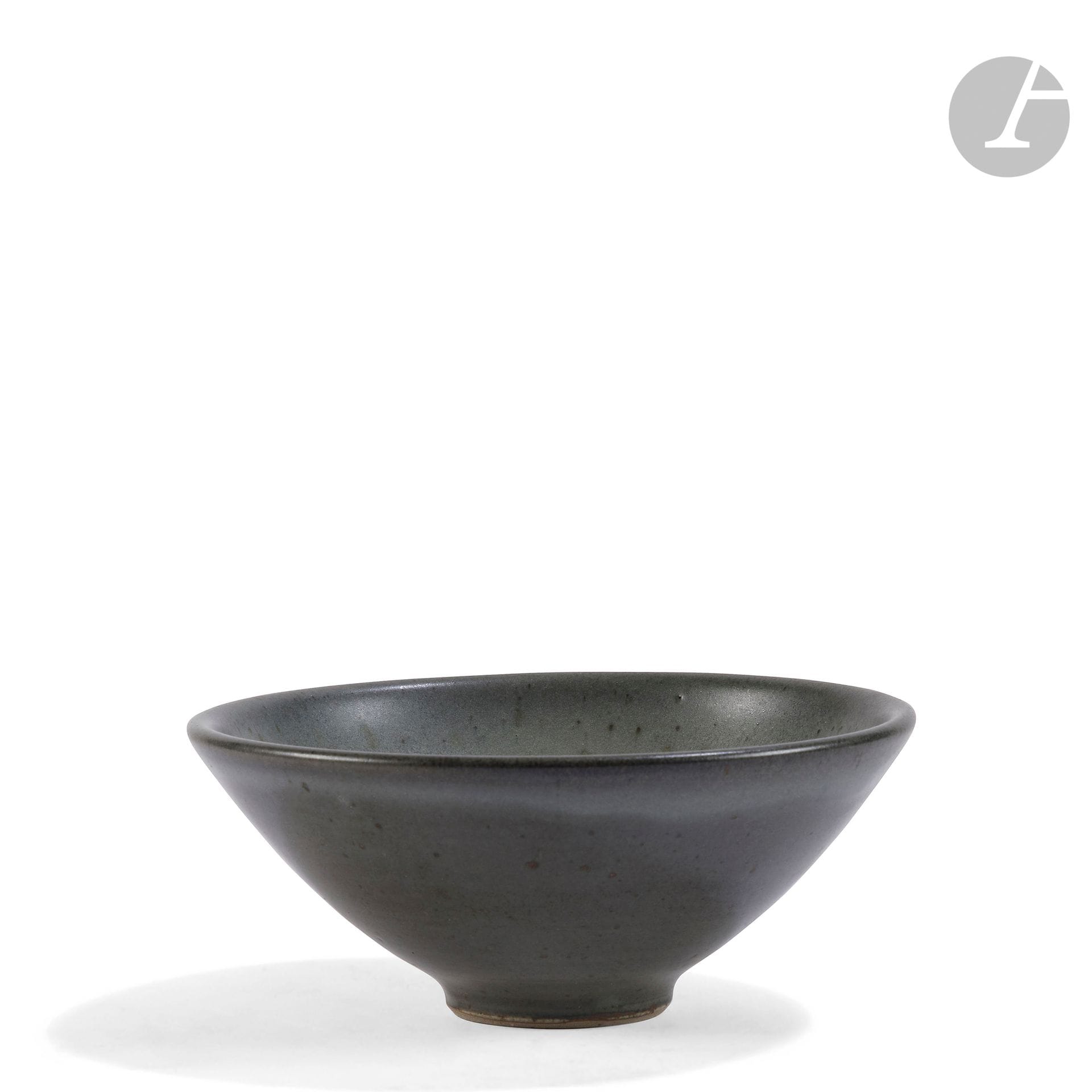 CHARLES HAIR (BORN 1955)
Hollow cup on heel. Proof in enamelled stoneware. Signed Ch. HAIR under the base. H. 7 cm - D. 16,5 cm