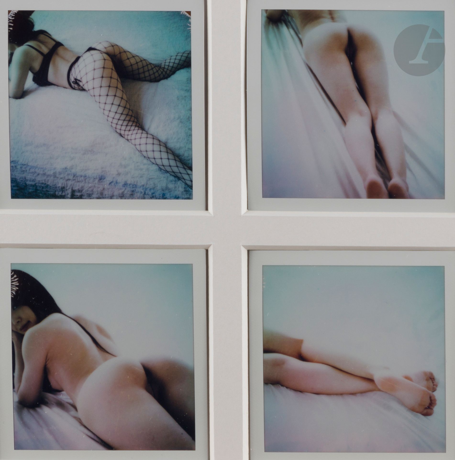 Nobuyoshi Araki (1940)
Série « Unsatisfied women », 2020-2022. 
Quatre (4) polaroids signés à l’encre aux versos. 
10,7 x 8,8 cm chaque - cadre 

 Chaque polaroid est accompagné d’un certificat d’authenticité du studio Araki.