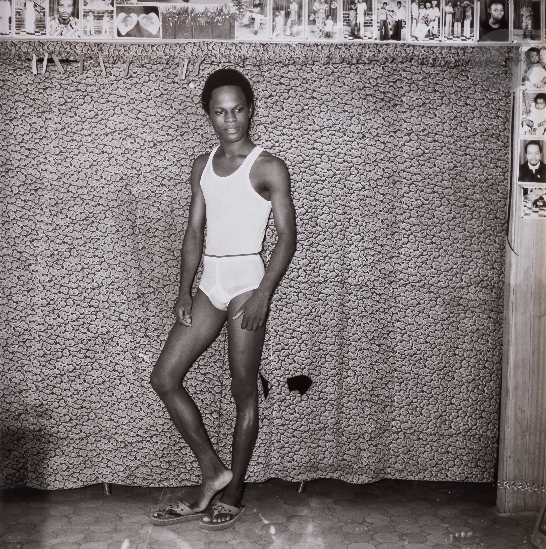 Samuel Fosso (1962)
Self-portrait. 70's Lifestyle" series, 1975-1978.
Silver print (1994), signed in pencil and stamped "Samuel Fosso - Photographe Laboratin" on verso.
Image: 35.5 x 35 cm / Sheet: 49 x 39.5 cm

Bibliography for N° 283, 284 and 285: 
Samuel Fosso, Autoportrait, Gottingen, Steidl, 2020, pp. 69, 71 and 99. 

 These three prints were made for the first Rencontres de Bamako in 1994 and exhibited the following year at the Centre National de la Photographie in Paris.