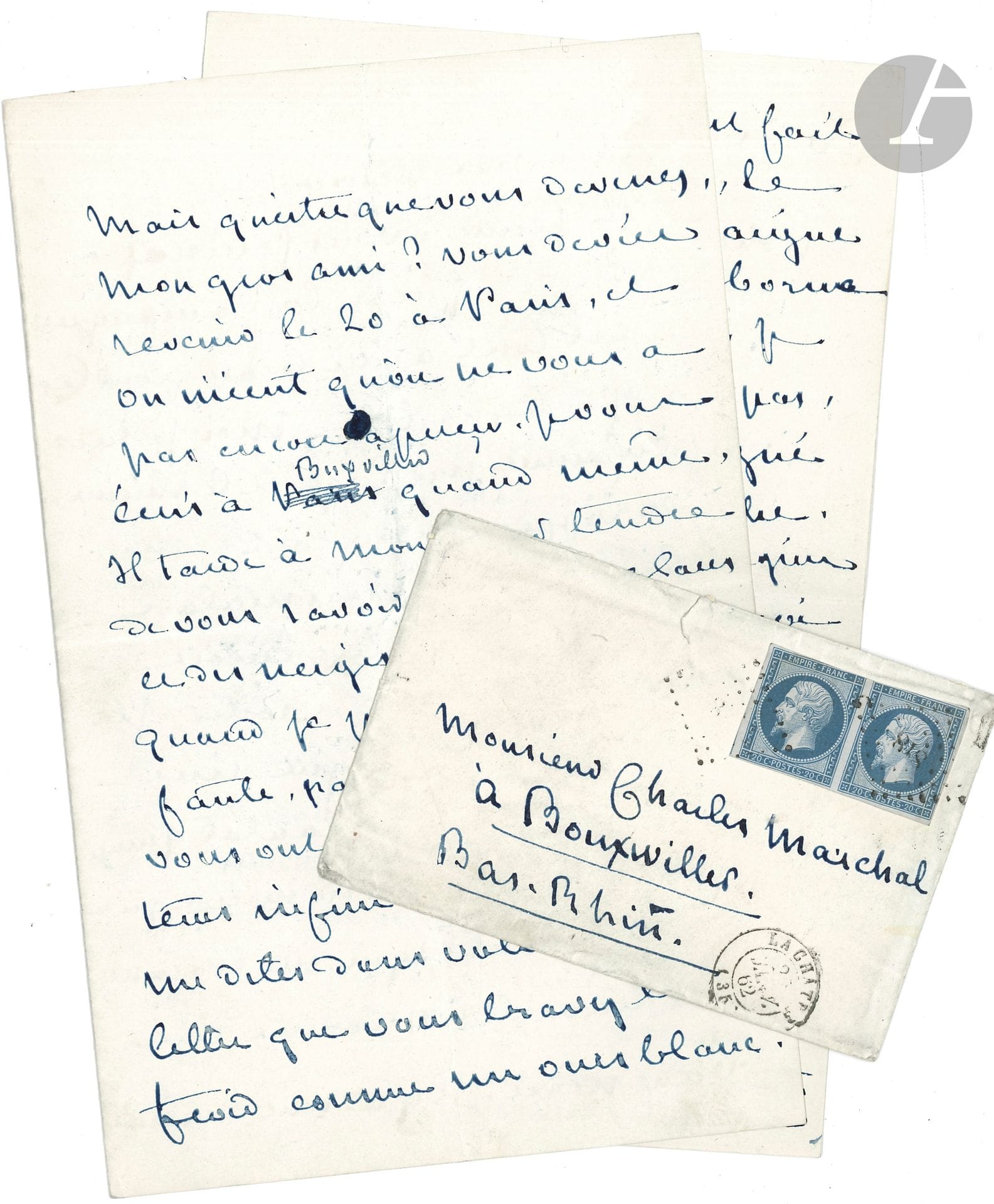 George SAND. L.A.S., Nohant 25 janvier 1862, au peintre Charles Marchal à Bouwxiller (Bas-Rhin) ; 5 pages et quart in-8, enveloppe.
Jolie lettre à son ami peintre.
« Mais qu’est-ce que vous devenez, mon gros ami ? […] Il tarde à mon cœur tendre de vous savoir sorti des glaces et des neiges de l’Alsace, et quand je pense que c’est ma faute, parce que mes portraits vous ont retenu à Paris un temps infini ! Enfin, vous me dites dans votre dernière lettre que vous bravez le froid comme un ours blanc. Êtes-vous heureux d’être fort et jeune ! vous jouissez de l’hiver qui, à la campagne, est tout aussi beau pour les yeux que l’été. Moi je suis enfermée par l’âge et le rhume, et l’oppression au coin de mon feu. Je ne suis pas malade, mais si peu solide encore qu’on me défend de sortir. Je trouve bien longue une convalescence de tantôt quinze mois. – J’oublie du mieux que je peux tout ce qui me tracasse en travaillant comme un vieux nègre ». Elle évoque leur ami Alexandre Dumas fils : « Sa lettre à lui n’était pas gaie. J’avais trouvé depuis un mois une suspension ou un oubli de ces préoccupations que vous savez, mais il y est encore retombé. Espérons que ce sera la dernière rechute ». Elle parle ensuite de « notre ami du Palais royal » (le Prince Napoléon) qu’on a failli perdre : « On l’a caché, mais il a eu un abcès dans la gorge et une fièvre avec délire, très inquiétante. Le voilà sauvé et même sur pied ou à peu près. J’ai été inquiète. Je l’aime, vous savez, et je lui pardonne d’être prince, parce qu’il a des qualités sérieuses et grandes »... Elle interroge Marchal sur les photos de son portrait en vente chez Nadar…
Correspondance, t. XVI, n° 9368.