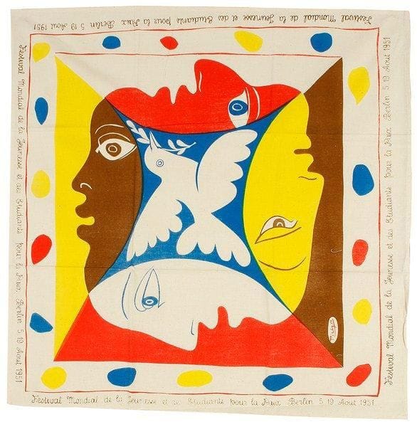 Pablo PICASSO (1881-1973) (d'après)
Foulard «Festival Mondial de la Jeunesse et des Etudiants pour la Paix. Berlin 5-19 août 1951». Sérigraphie sur coton. [695 x 695]. Exemplaire en exceptionnel état de fraîcheur.