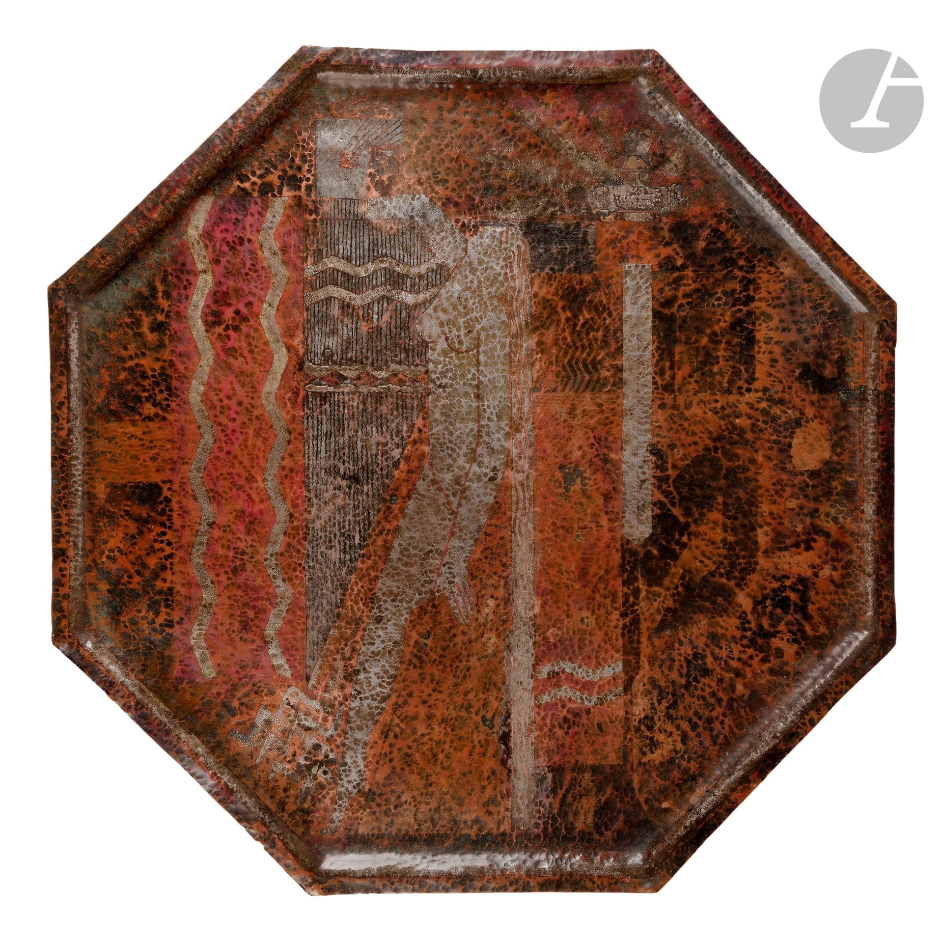 PAUL LOUIS MERGIER (1891-1981)
Woman with waterfall
Very large octagonal tray; the center is recessed.
Proof in hammer-mounted copper dinanderie.
The title decoration is fire-patinated and inlaid with silver on a fire-patinated background.
Circa 1930.
Signed P. MERGIER on the obverse.
60 x 60 cm