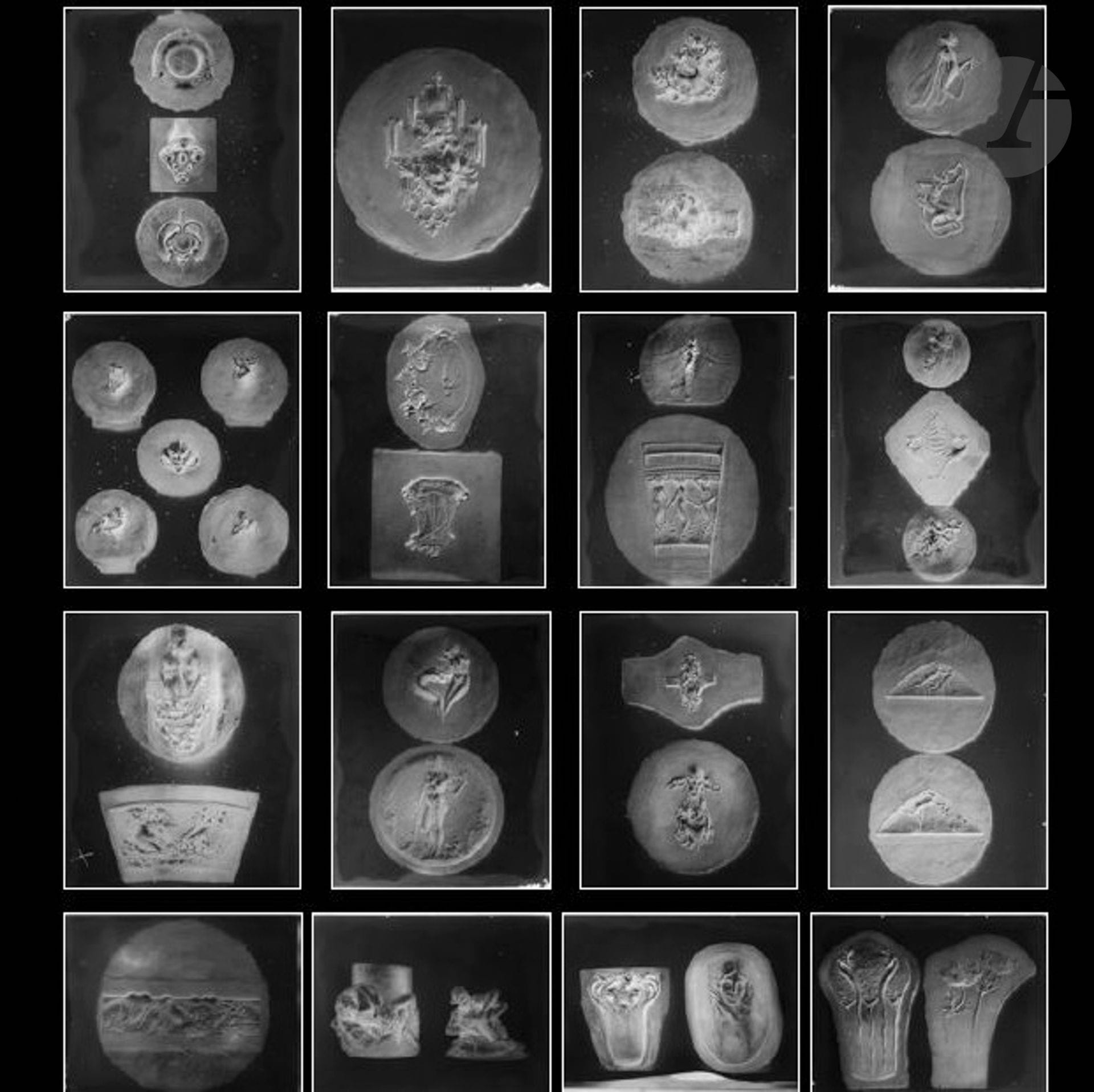 ARCHIVES RENÉ LALIQUE (1860-1945)
Autour de la Femme
Exceptionnel ensemble de 16 plaques sèches au gélatino-bromure d’argent (en négatif) formant prises de vues, réalisées à l’époque, de modélos en plâtre de bijoux et possiblement de cires perdues exécutés dans les ateliers de l’artiste. Dans leur coffret d’origine. Usures au coffret. 30 x 24 cm