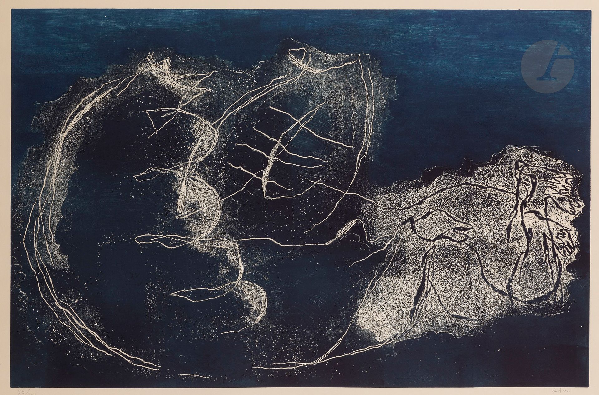 Jean Fautrier (1898-1964)
Femme dans la nuit. 1947. Eau-forte et aquatinte. 830 x 542. Mason 203. Impression en bleu nuit. Très belle épreuve sur vélin ivoire, l’une des 25 numérotées en chiffres romains, signée au crayon, du tirage Couturier (vers 1960) à 50 épreuves. Toutes marges. Cadre.