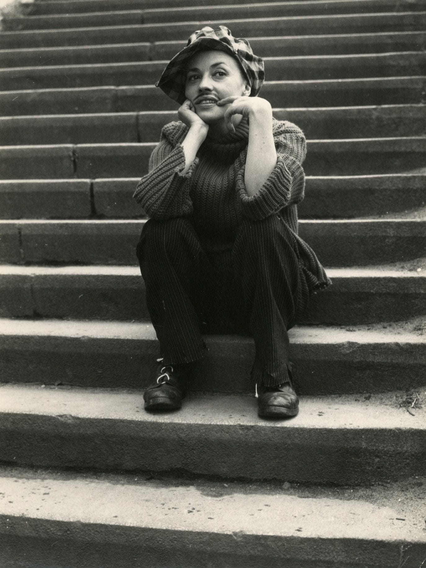 Raymond Cauchetier (1920-2021)
Jeanne Moreau dans Jules et Jim de François Truffaut, 1962.
Épreuve argentique d'époque. Annotations manuscrites et crédit du film au verso.
23 x 17,8 cm