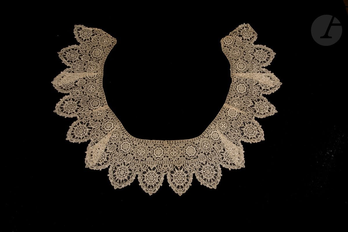 Neck in Venice, Reticella, early 17th century, (good condition)
80 x 13 cm