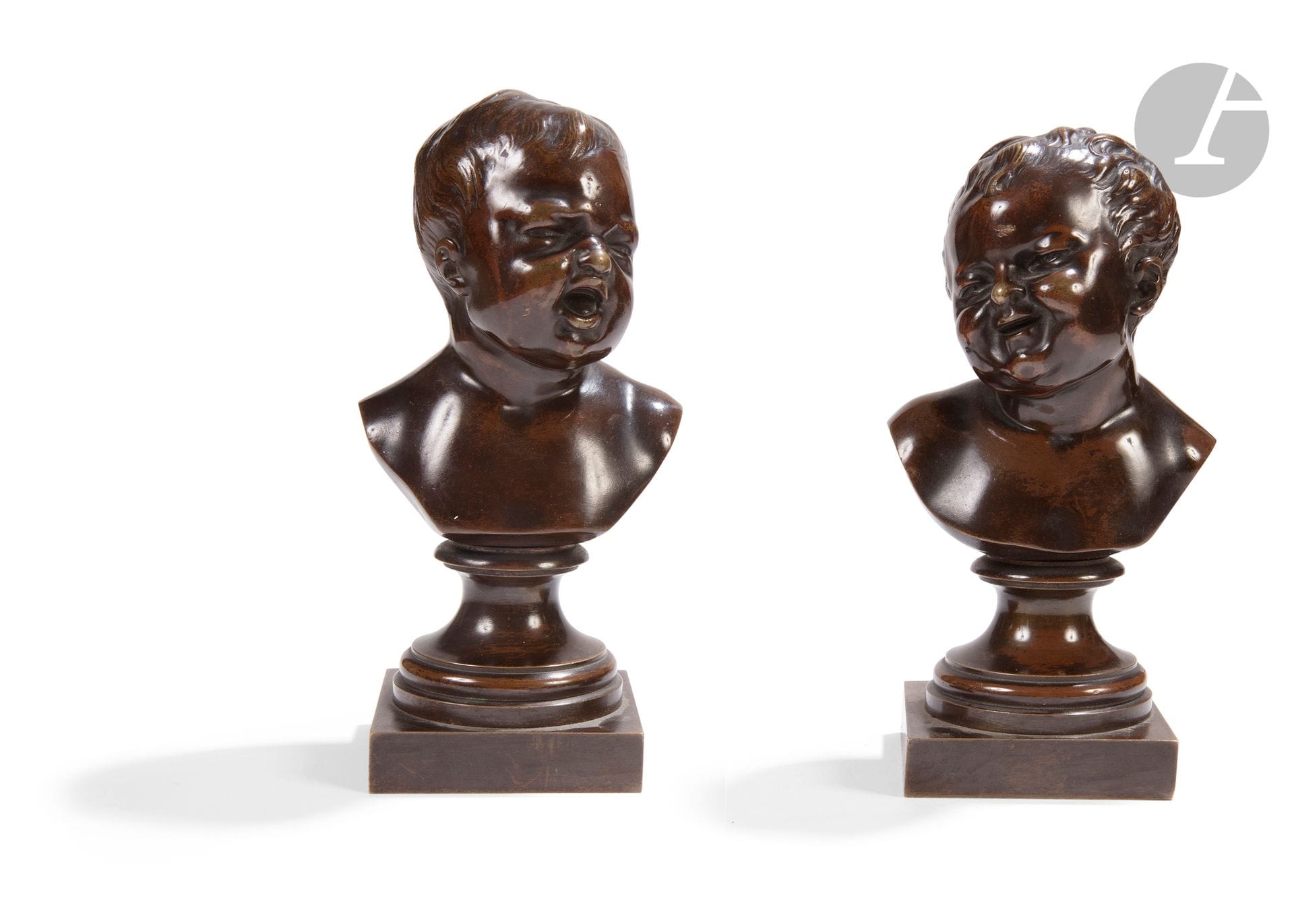 École française du XIXe siècle
Jean qui rit et Jean qui pleure
Paire de petits bustes en bronze à patine brune
H totale : 20 cm