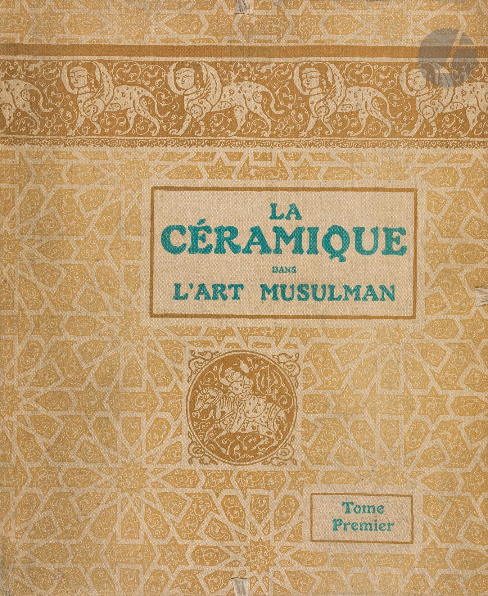 RIVIÈRE, Henri, La céramique dans l’art musulman. Recueil de cent planches en couleurs reproduisant les plus belles pièces originales choisies dans les musées et les collections privées françaises et étrangères, Emile Lévy, Paris, 1913.
Préface de G. Migeon dans le premier volume. 2 vol. in-folio en feuilles en portefeuilles de l’éditeur.
Exemplaire n°50 sur papier d’Arches. 50 pls. en couleurs par volume, accompagnées d’un feuillet de titre, de feuillets descriptifs de chaque objet et d’une table des planches du volume.
Rousseurs et usures, une planche en double, cartonnages abîmés.
