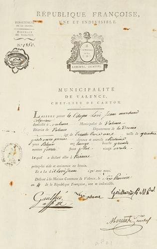 PASSEPORT - Laissez passer pour le citoyen Lévi Isaac marchand colporteur domicilié à Valence (Drôme). Une p. in-folio imprimée sur papier avec les blancs remplis à l'encre autorisant le récipiendaire à se rendre à Nîmes. Valence, 6 Pluviose an 4. Signé par Lévi Isaac et par plusieurs officiers municipaux