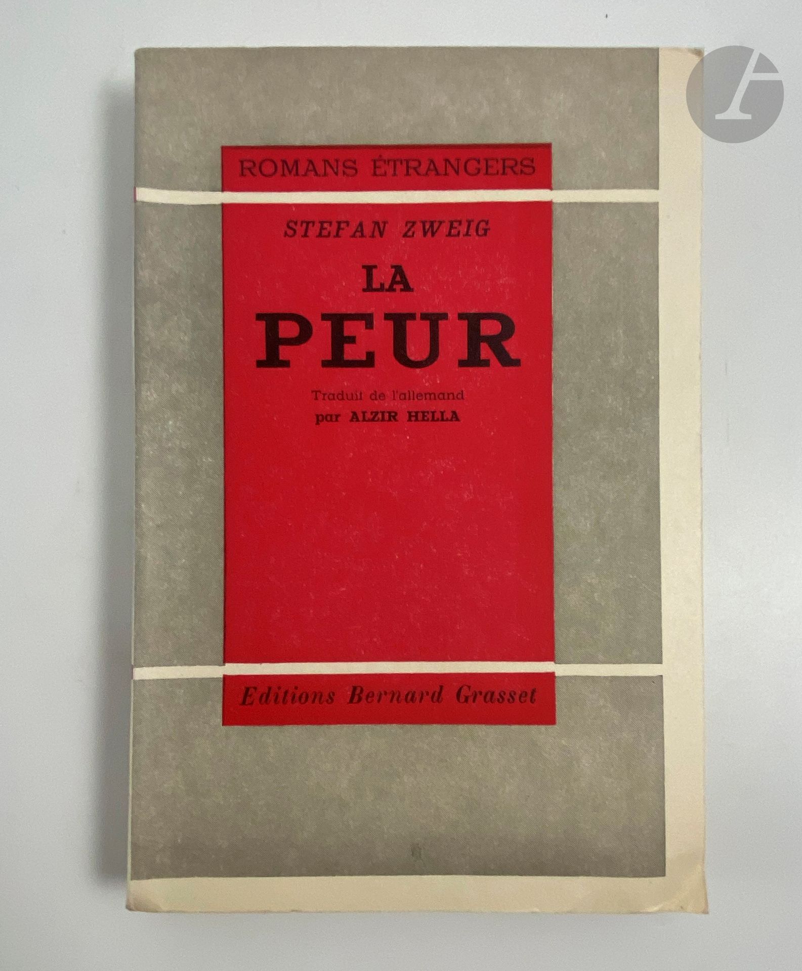 ZWEIG (Stefan).
The Fear. Translated from the German by Alzir Hella.
Paris: Bernard Grasset, [1935]. - In-8, paperback.

First edition of the French translation of this collection of 6 short stories by Stefan Sweig.

ONE OF 35 EXEMPLIES ON VELIN PUR FIL LAFUMA, the third large paper after 8 copies on japon and 16 on vélin d'Arches.

A perfectly preserved copy, almost entirely uncut.
