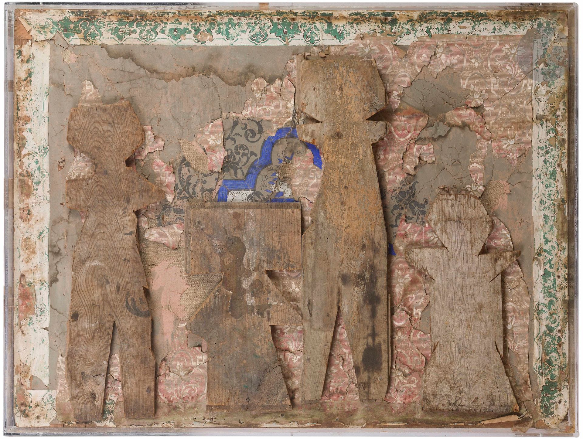 Armand AVRIL (b. 1926)
Four characters in search of an author, 1971
Wood sculpture and collage on canvas.
Unsigned.
90 x 120 cm

Bibliography: 
De l'expressivité primitive au regard inspiré, Centre d'art La Malmaison, Cannes, 2014, catalog, reproduced.