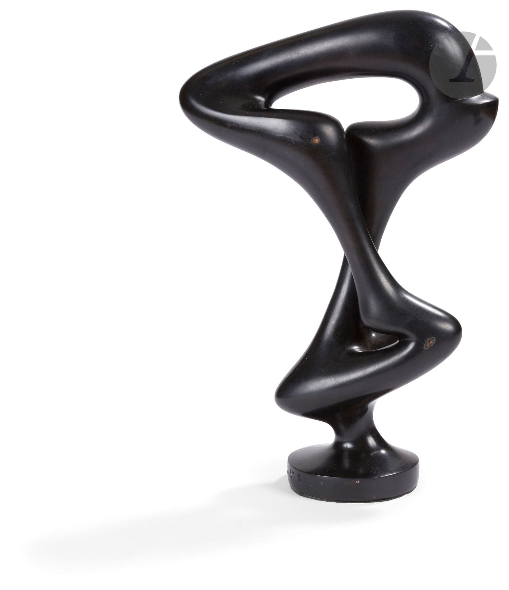 Agustín CÁRDENAS [cubain] (1927-2001)
Sculpture, 1988
Épreuve en bronze à patine noire.
Signée et annotée «E.A 2/4».
Cachet du fondeur «M» (Fonderia Mariani).
Hauteur : 29,5 cm 

Exposition : 
- Agustín Cárdenas, JGM Galerie, Paris, 
15 mai - 15 juin 2003, catalogue, un exemplaire en bronze similaire reproduit, non paginé.