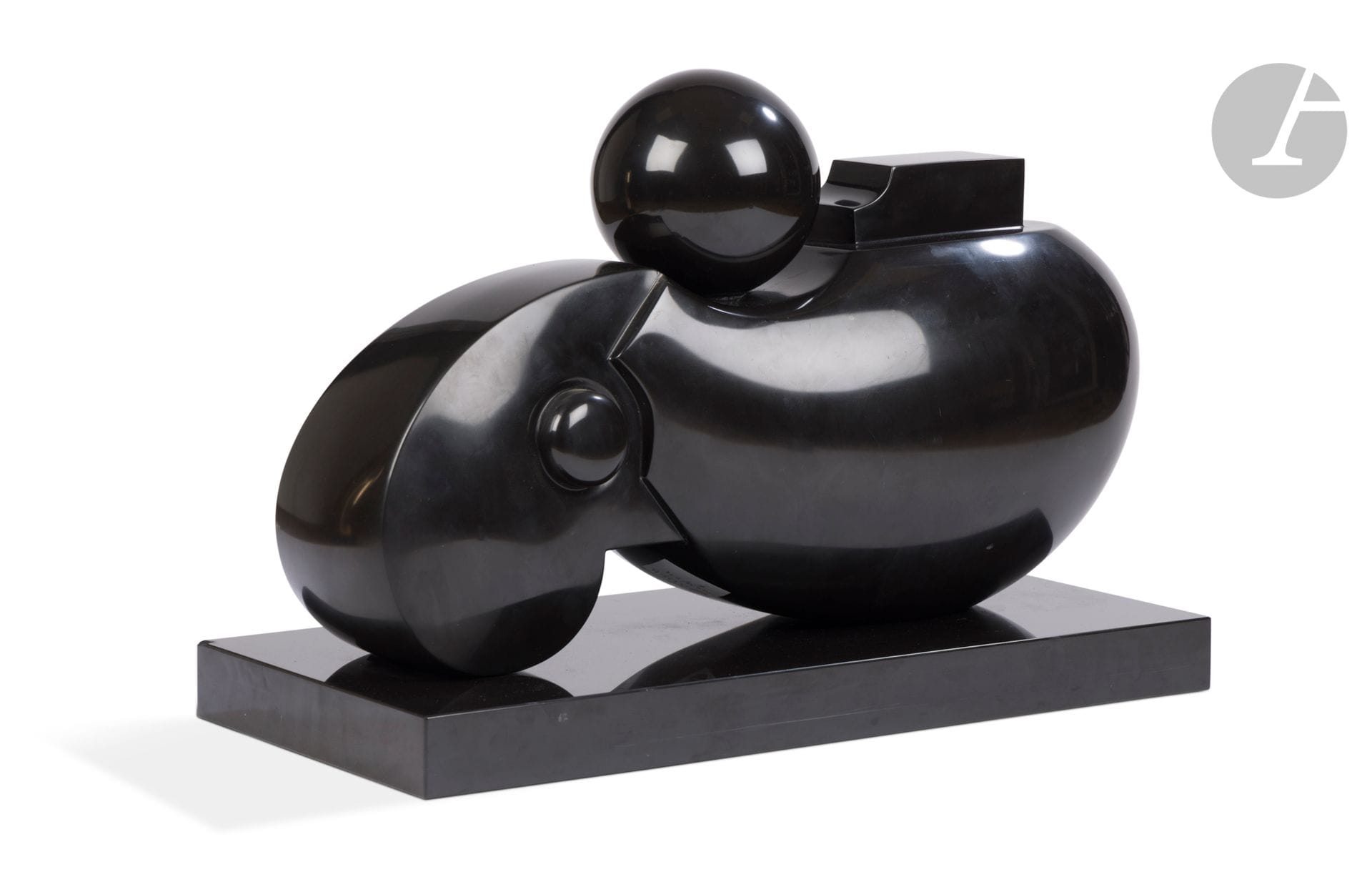 Franco ADAMI [italien] (né en 1933)
L’Hippopotame, 1987
Sculpture en marbre noir.
Signée et datée à la base.
Base en marbre noir.
(Petits éclats).
30 x 50 x 16 cm

œuvre en rapport :
Gérard Xuriguera, Franco Adami. Dessins et Intimisme, Lausanne, Éditions Arcatos, 2001, l’étude de notre sculpture reproduite pp. 166-167.